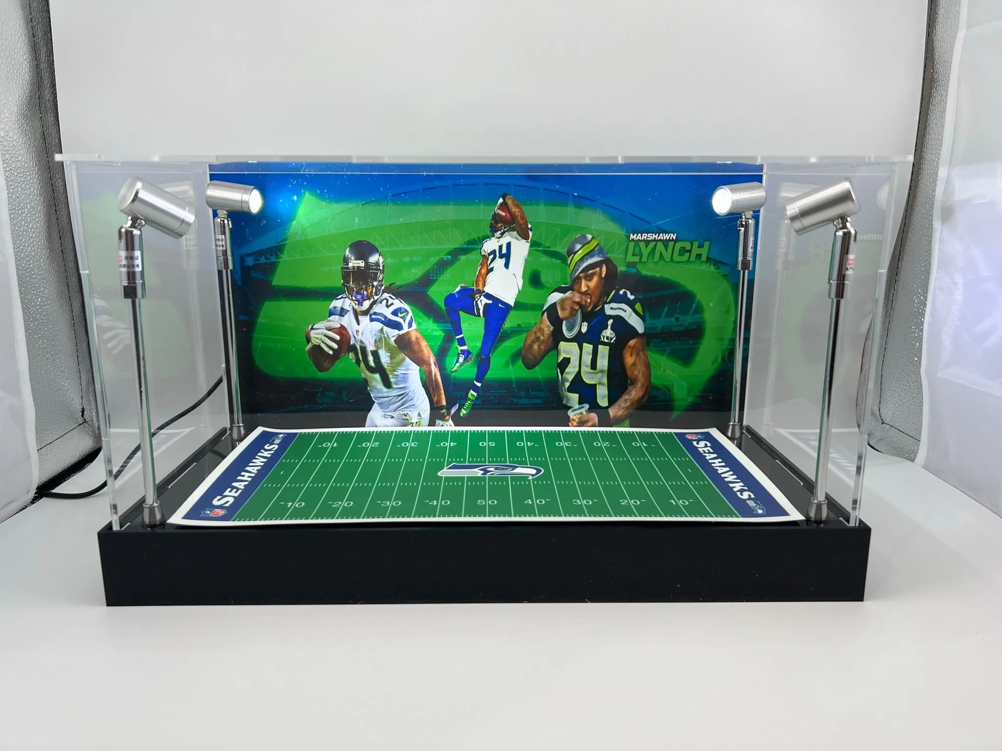 Marshawn Lynch 2-3 Card PSA / 2 Mini Helmet Display Case w/ LED lights -  Seahawks  Whatnot: Shop, Sell, Connect