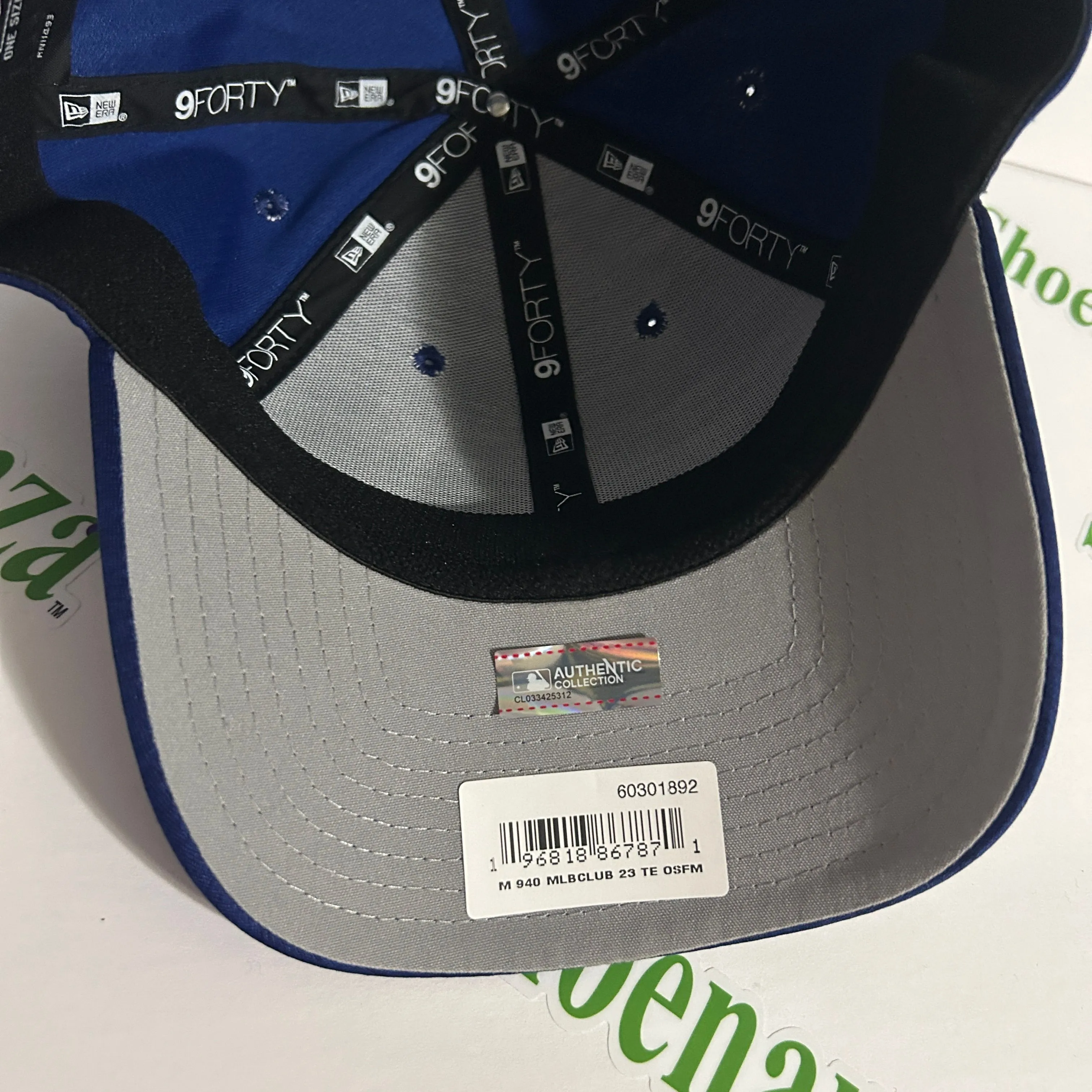 Listing Image Blurred Background