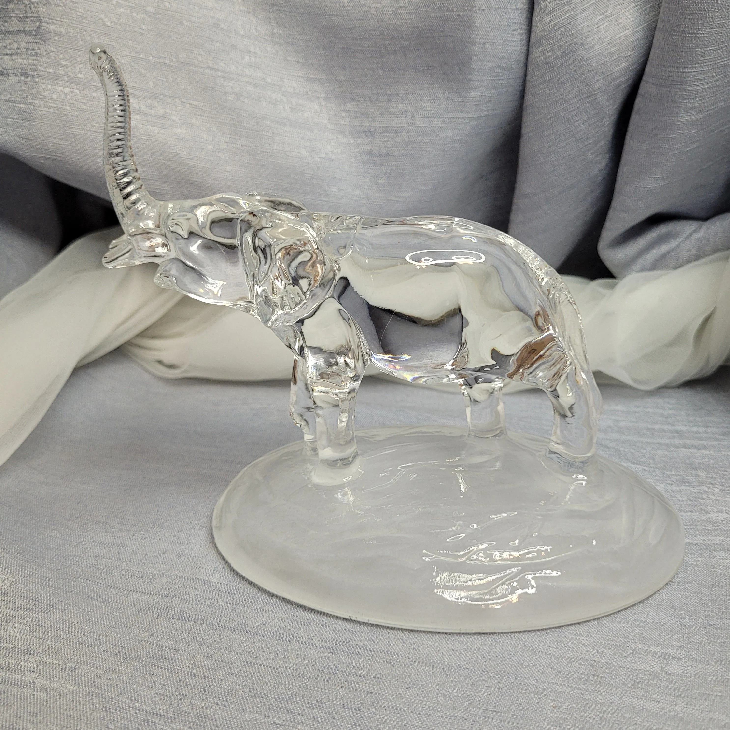 Product image for Beautiful Crystal D'Arques lephant Figurine Excellent condition 5 1/2" x 7" 

PLEASE SEE ALL MY OTH