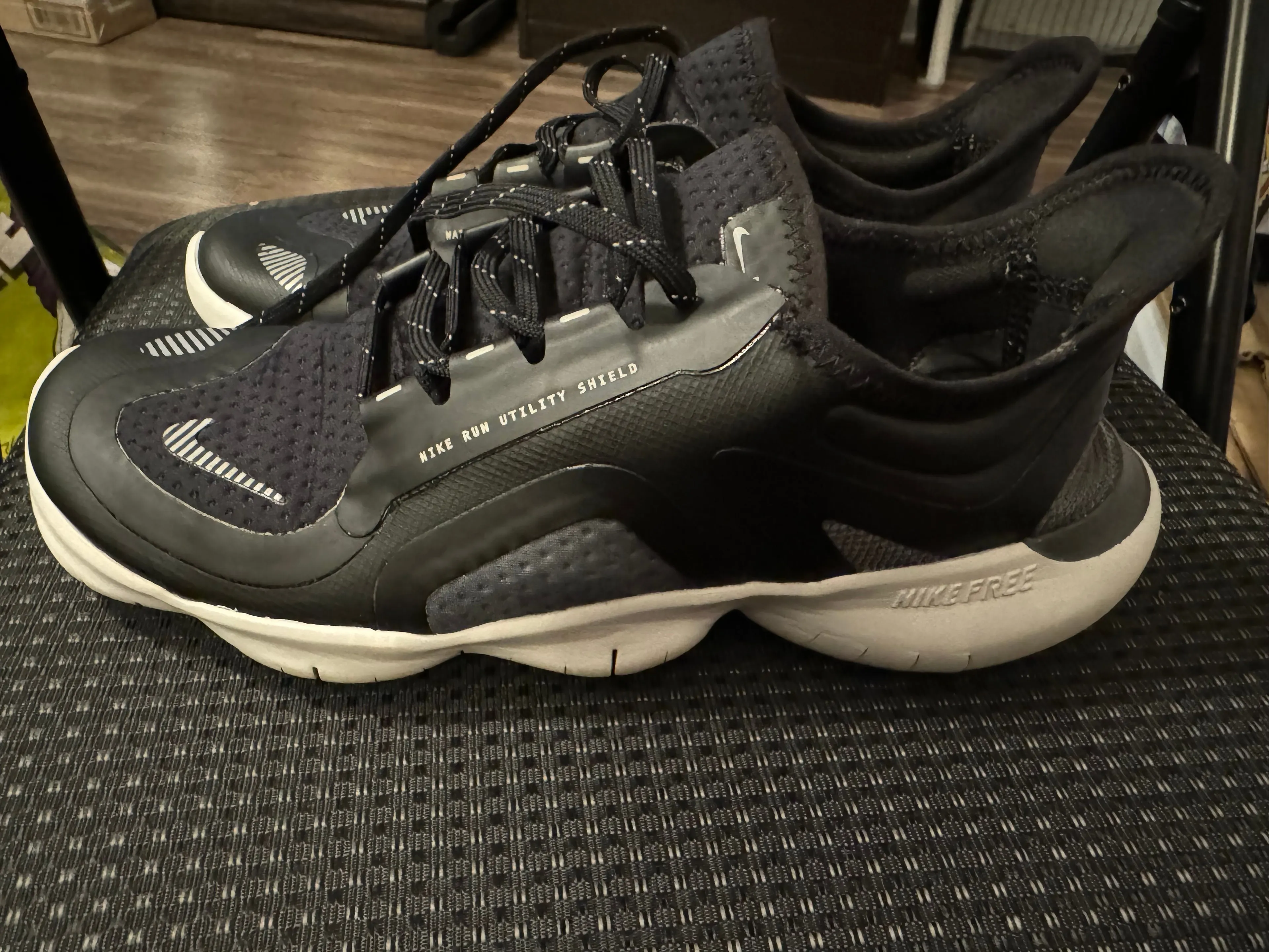 nike free rn shield black
