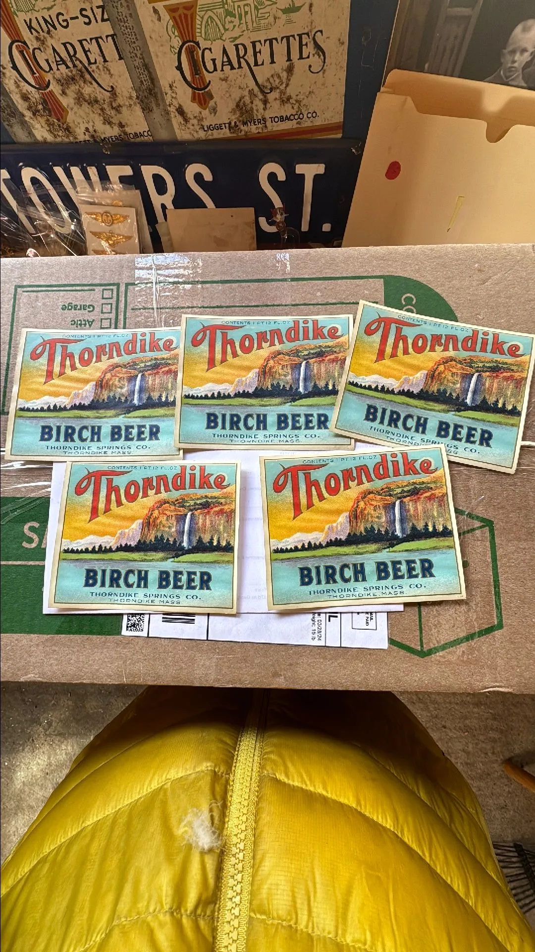 Product image for Lot of 5 throndike birch beer labels