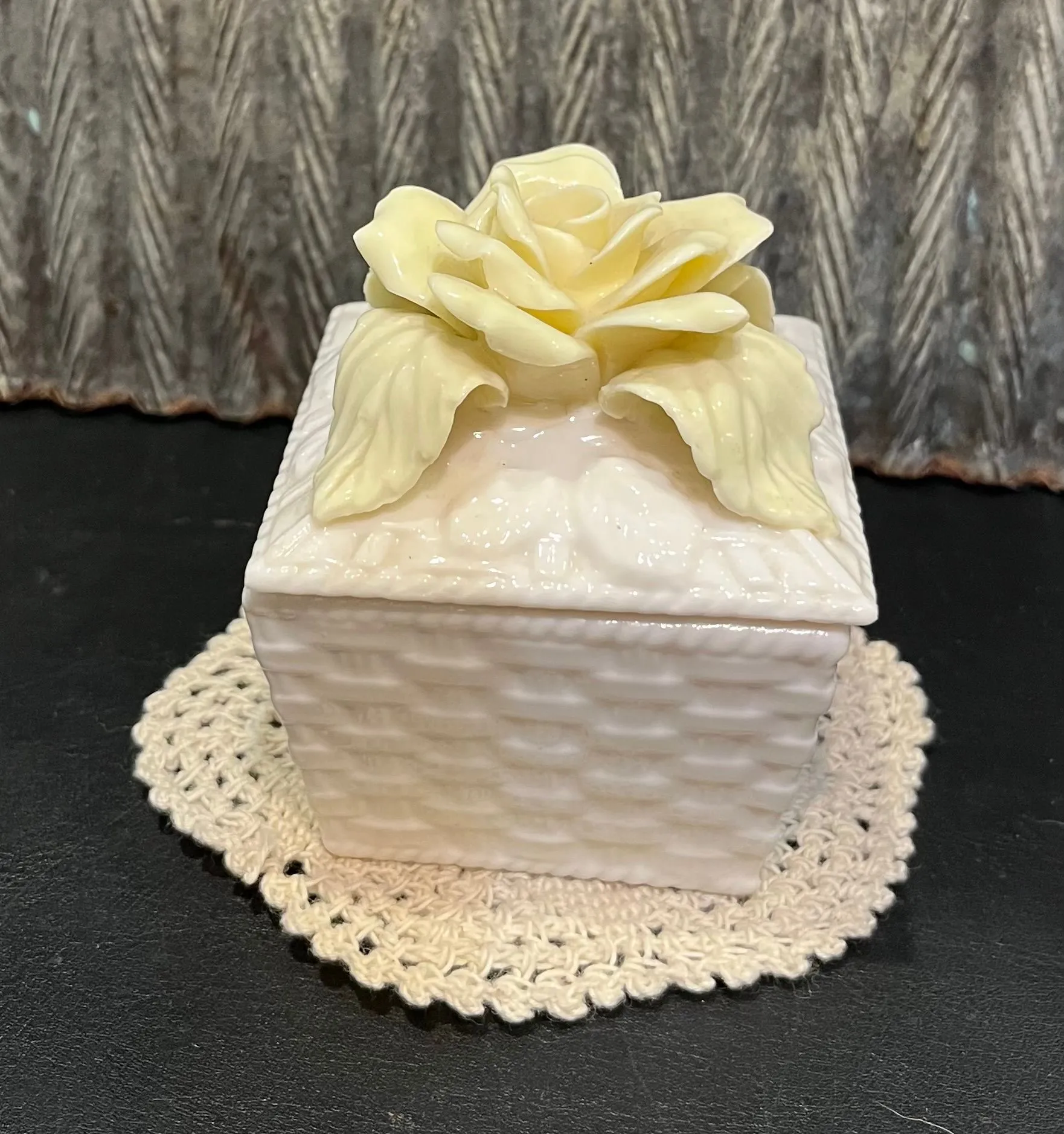 Product image for Vintage I W Rice yellow rose trinket dish