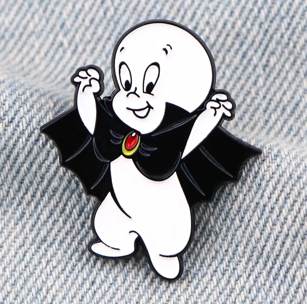 Product image for Casper The Friendly Ghost Enamel Pin Badge NEW