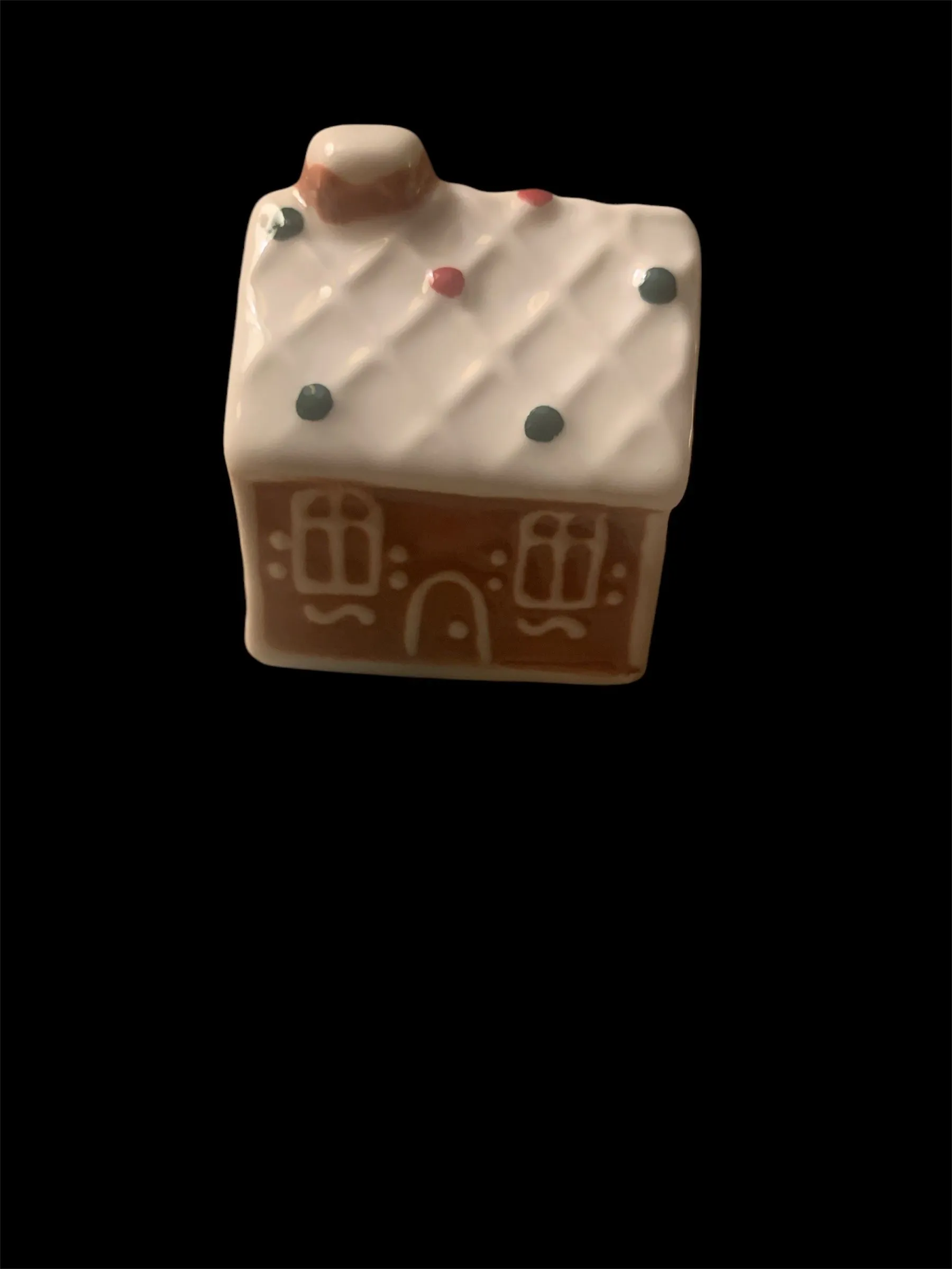 Product image for Mini Gingerbread house Salt shaker
