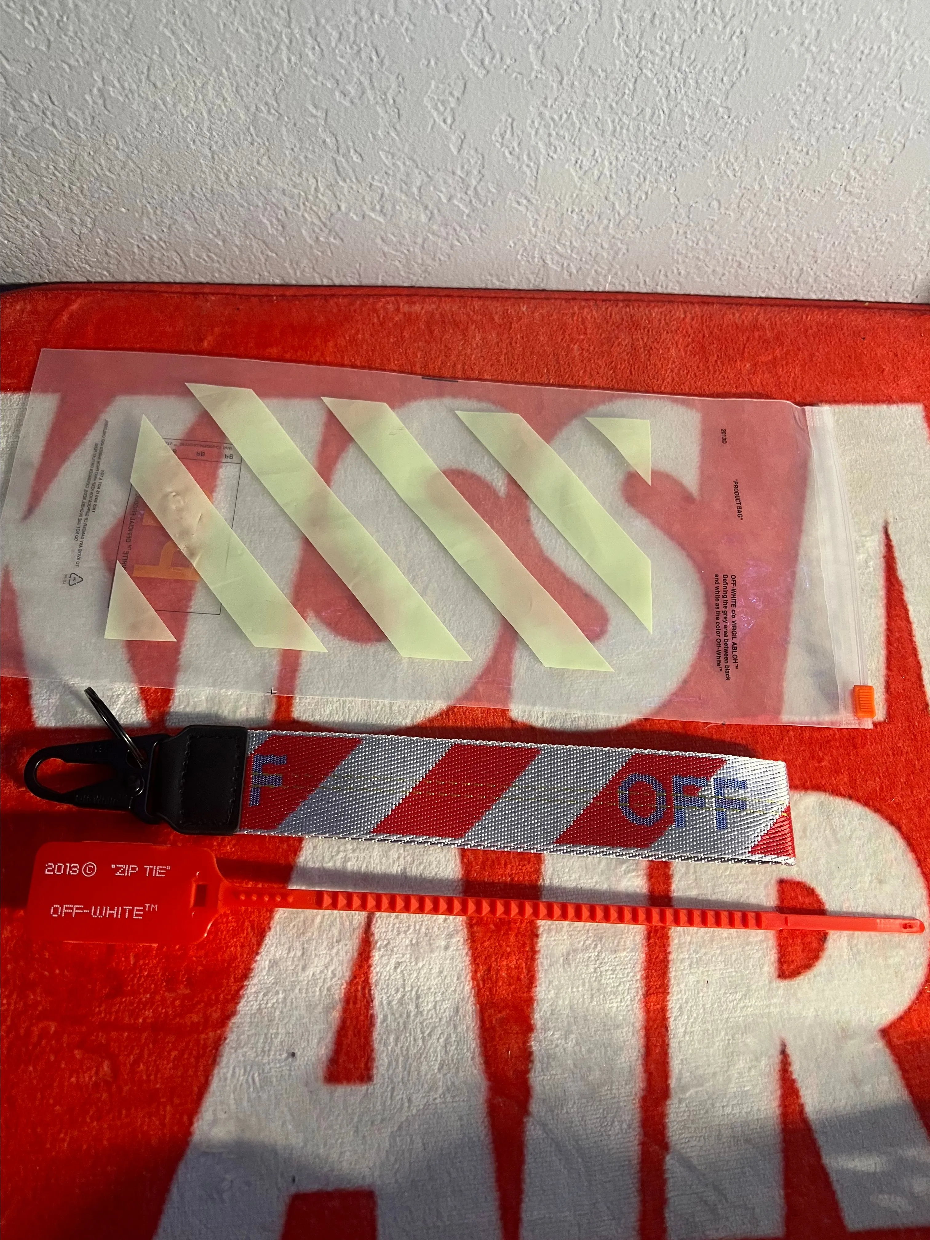 Product image for CUSTOM (red&silver) OFF-WHITE Lanyard