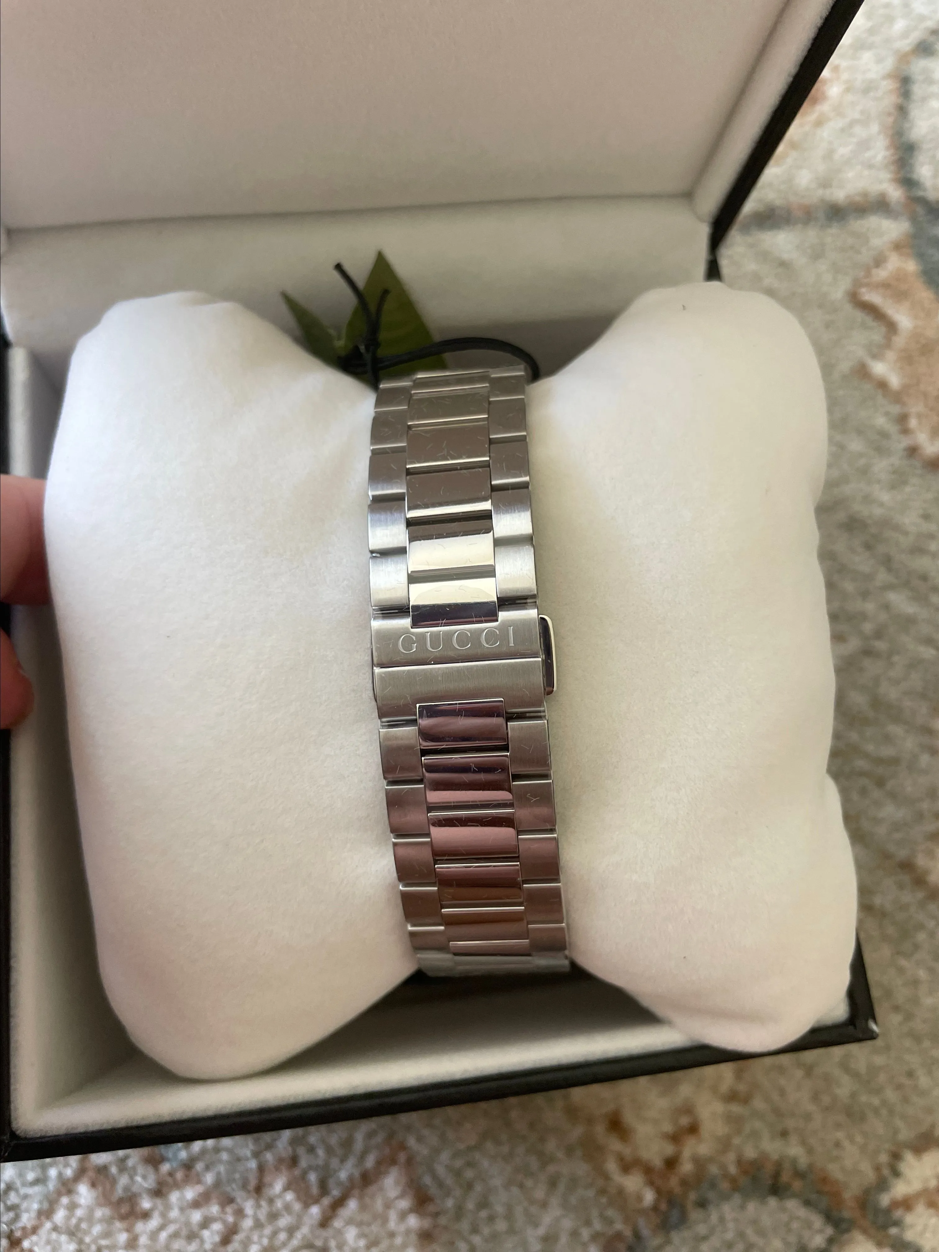 Listing Image Blurred Background