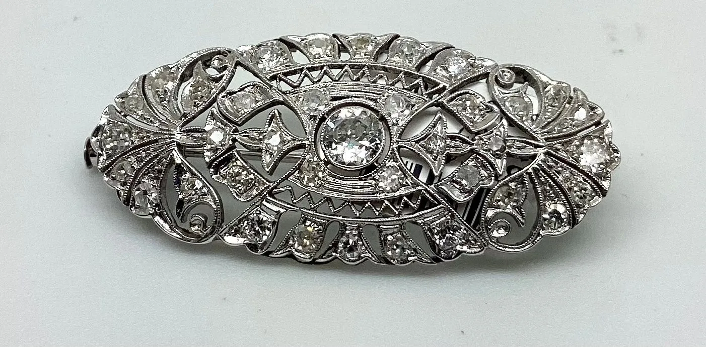 Product image for GB7038 14KT White Gold Platinum 0.45PT Total Weight Diamonds 1CT Total Weight Side Diamonds
