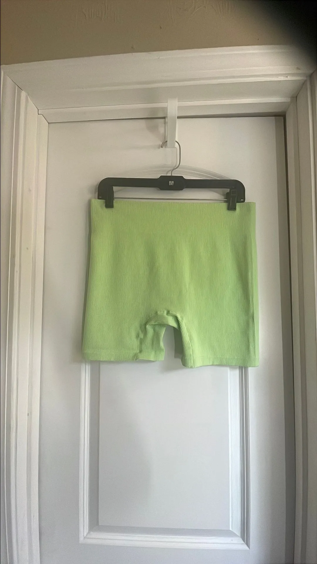 Product image for Green athletic wear shorts size XL