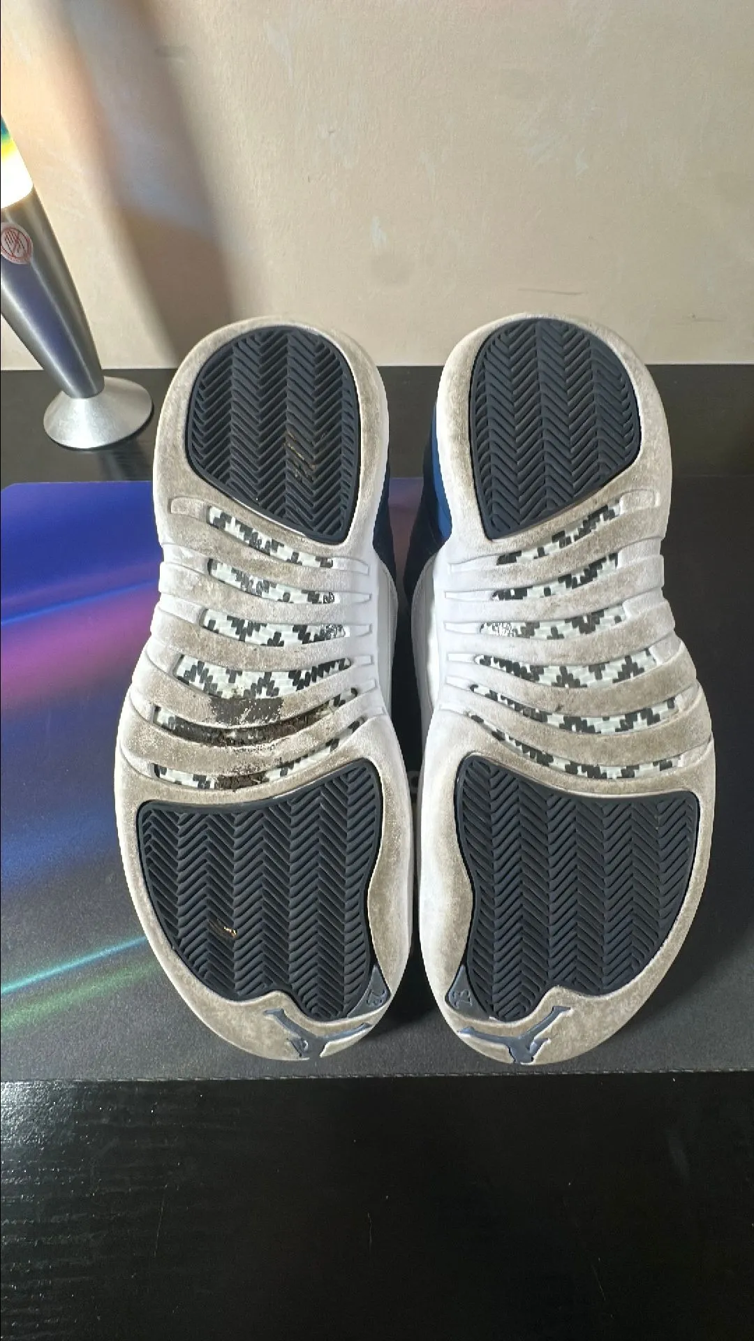 Listing Image Blurred Background