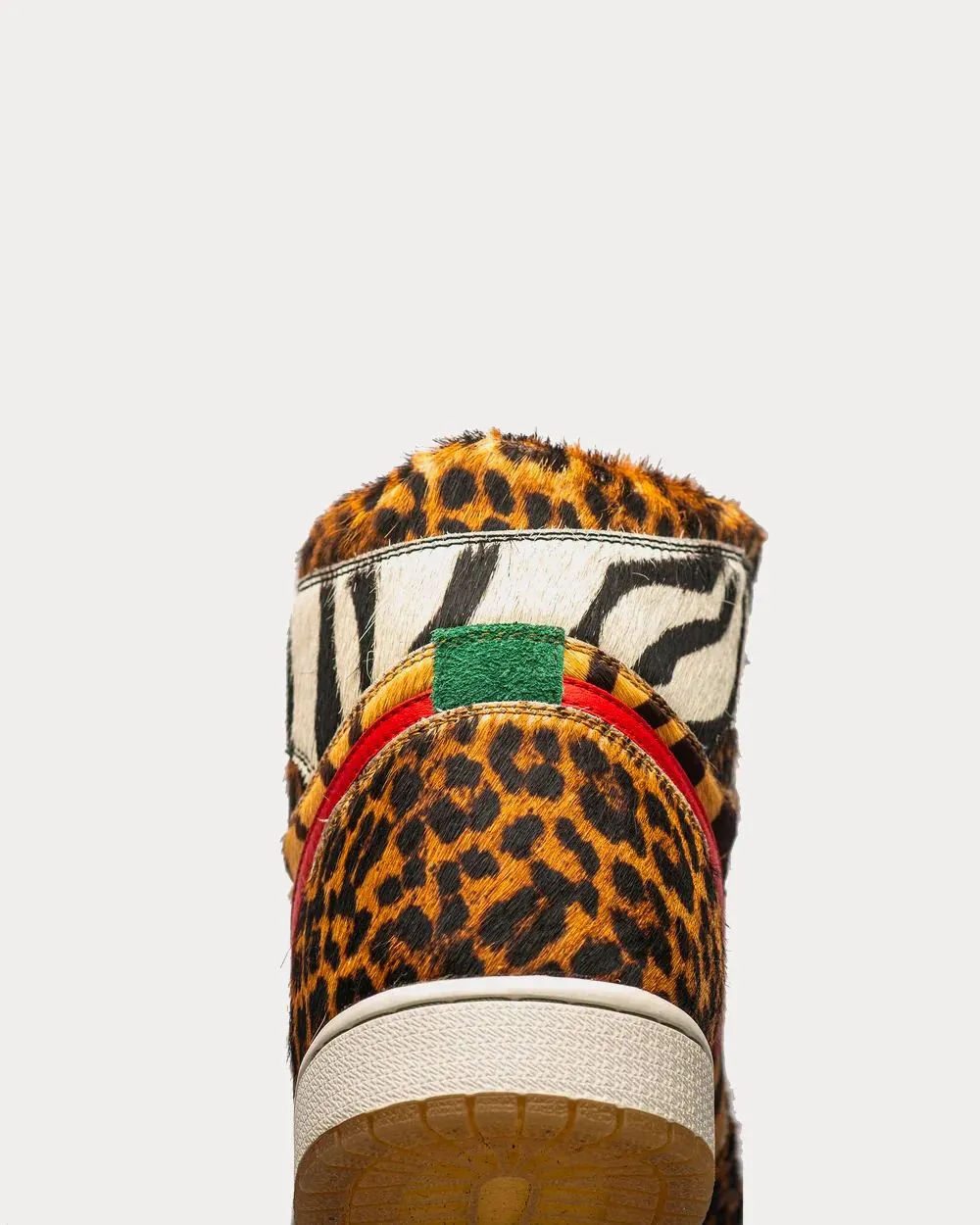 Listing Image Blurred Background