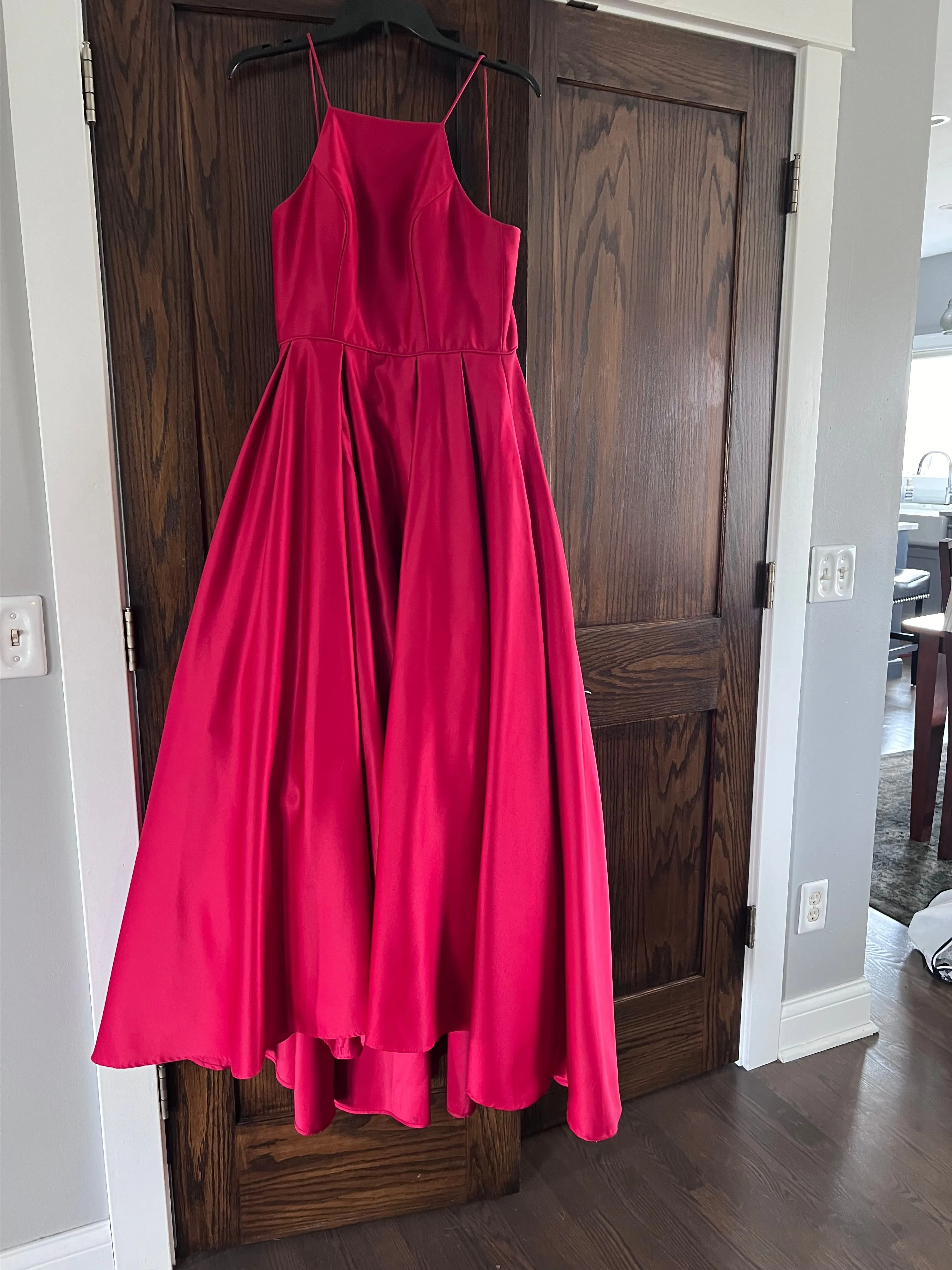 Listing Image Blurred Background