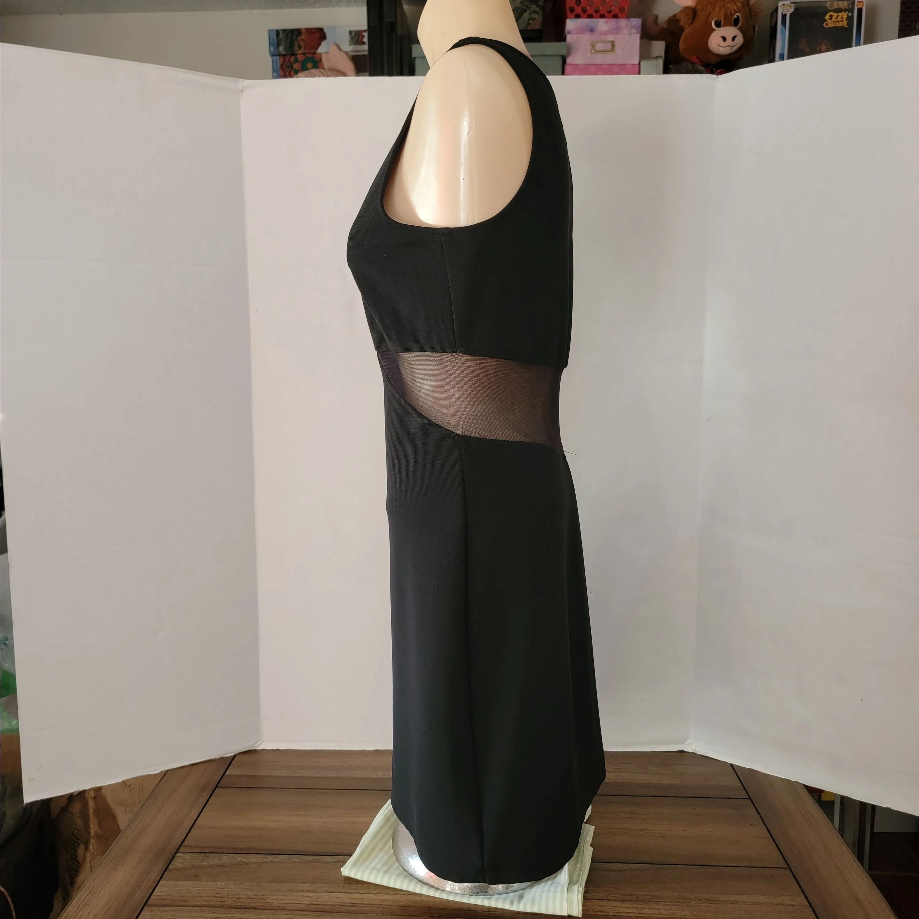 Listing Image Blurred Background