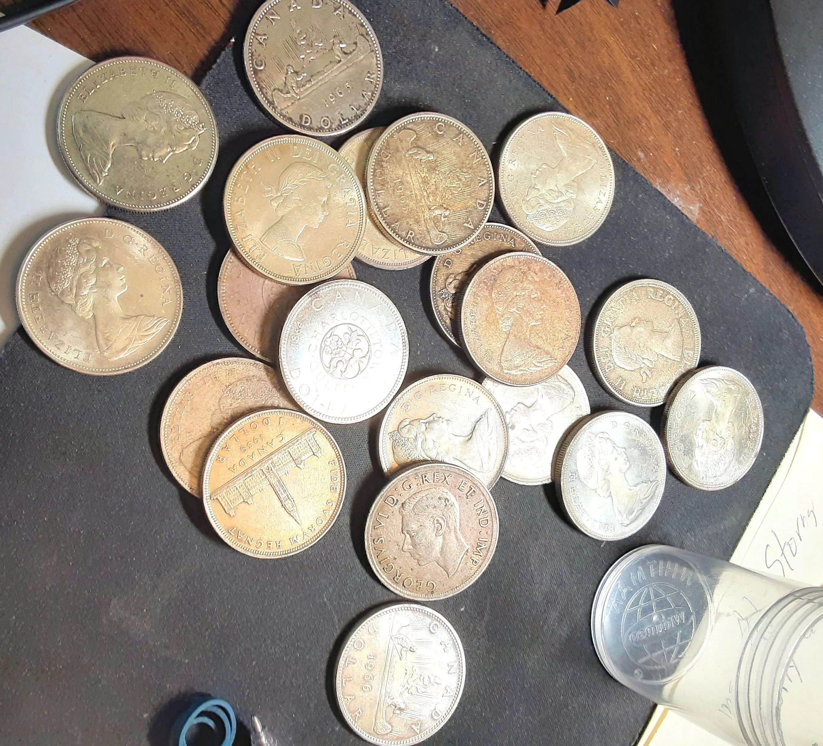 Product image for 20 Canada silver dollars ASW 12 ounces pure silver