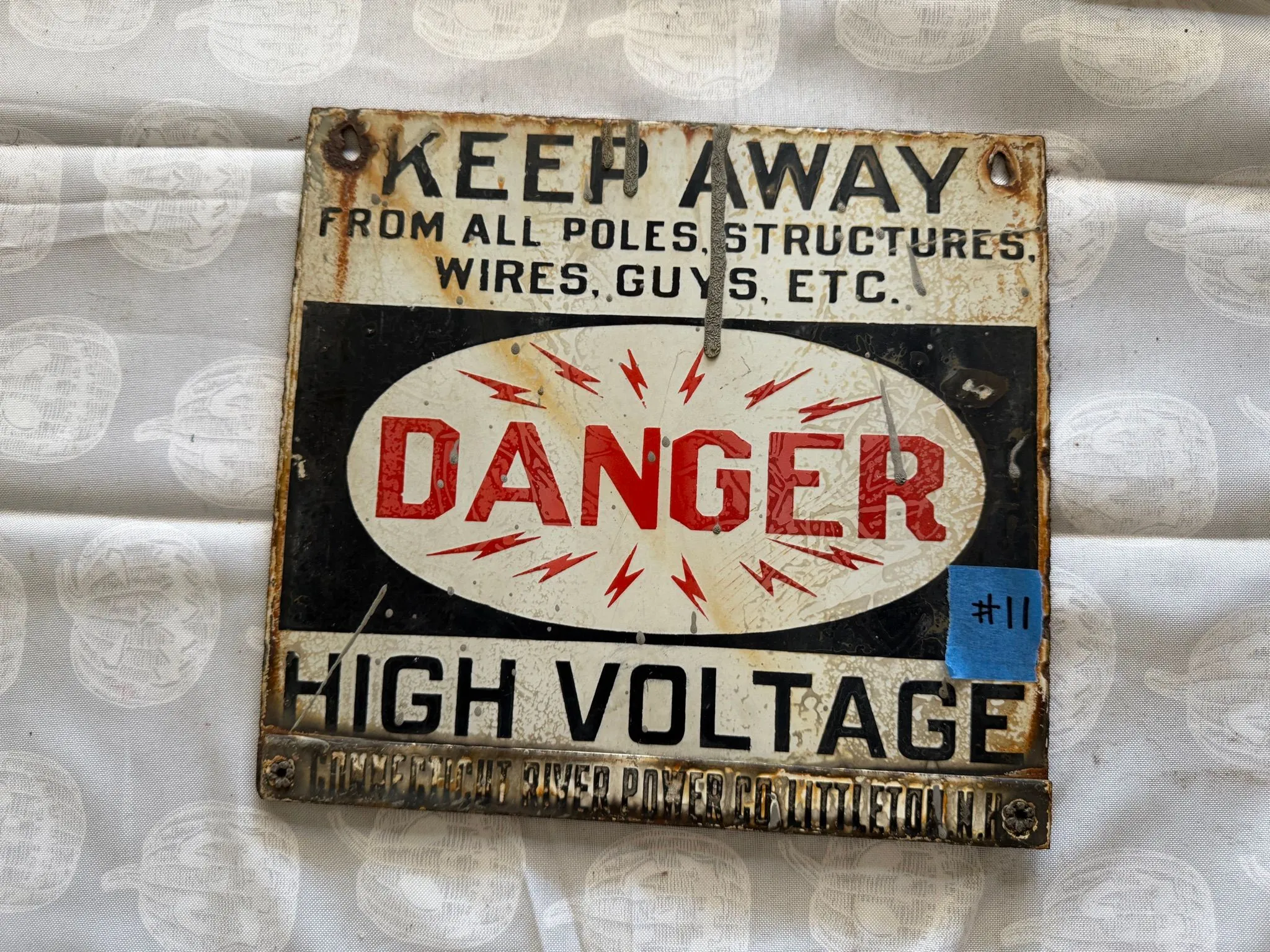 4ba2ec5a-0ee6-438b-8545-abe9b575be63