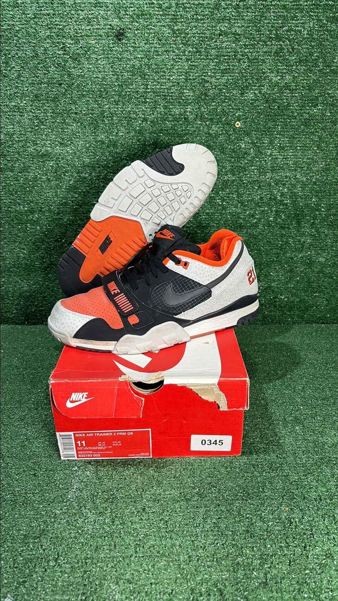 nike air trainer barry sanders
