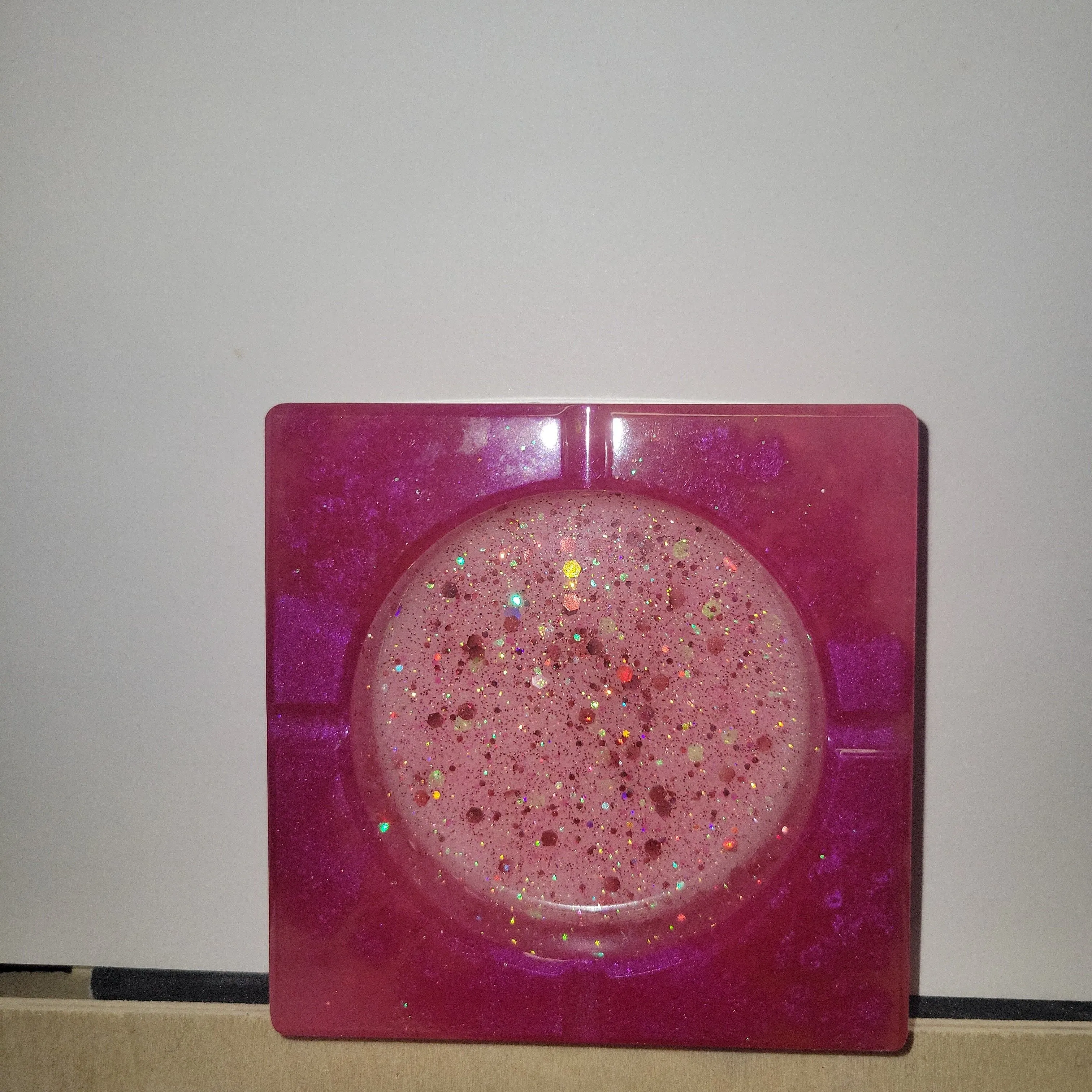Product image for Pink sparkle ashtray/decor