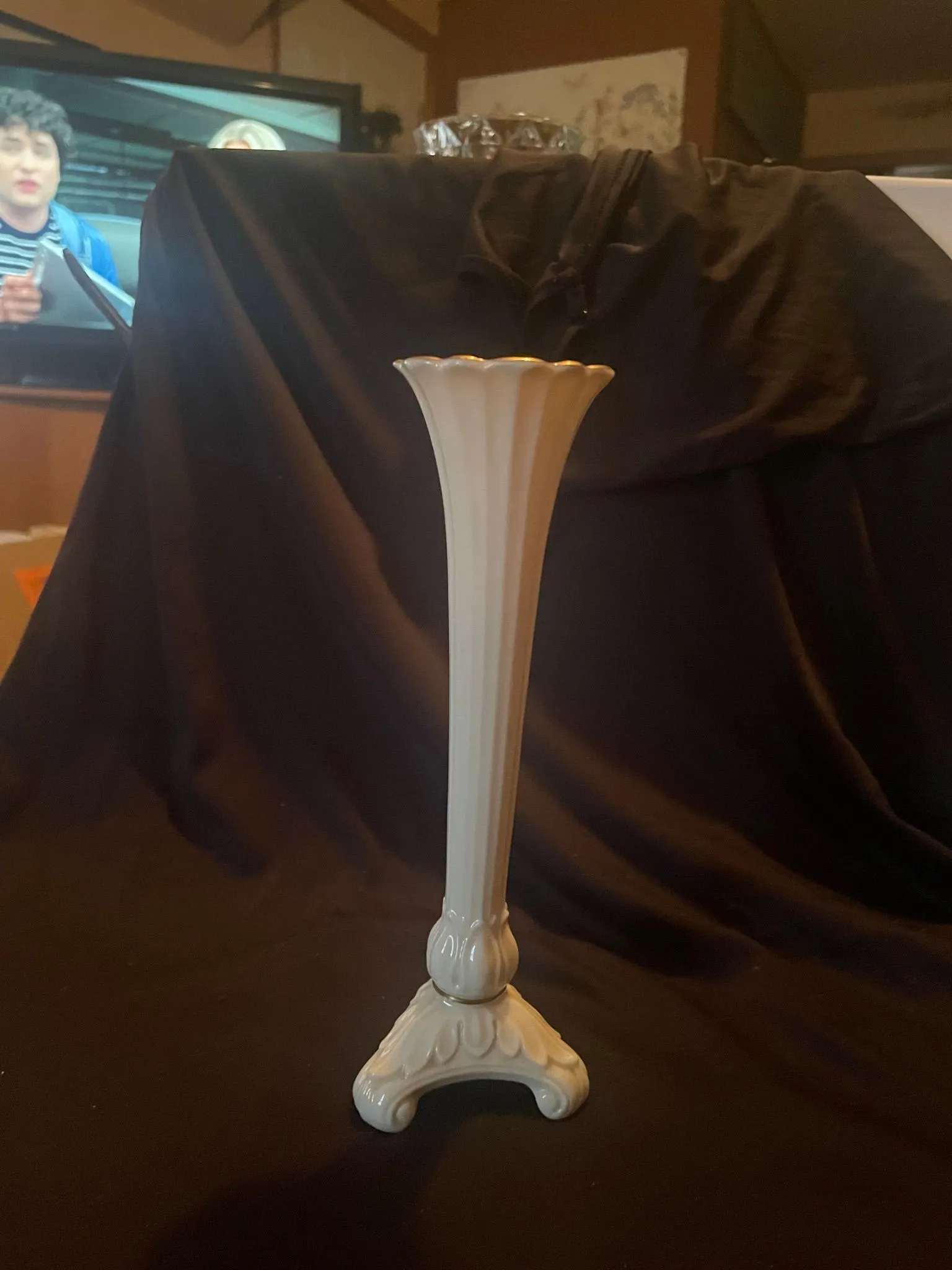 4e16b41d-84c2-4b60-a75b-deafe2c36e52