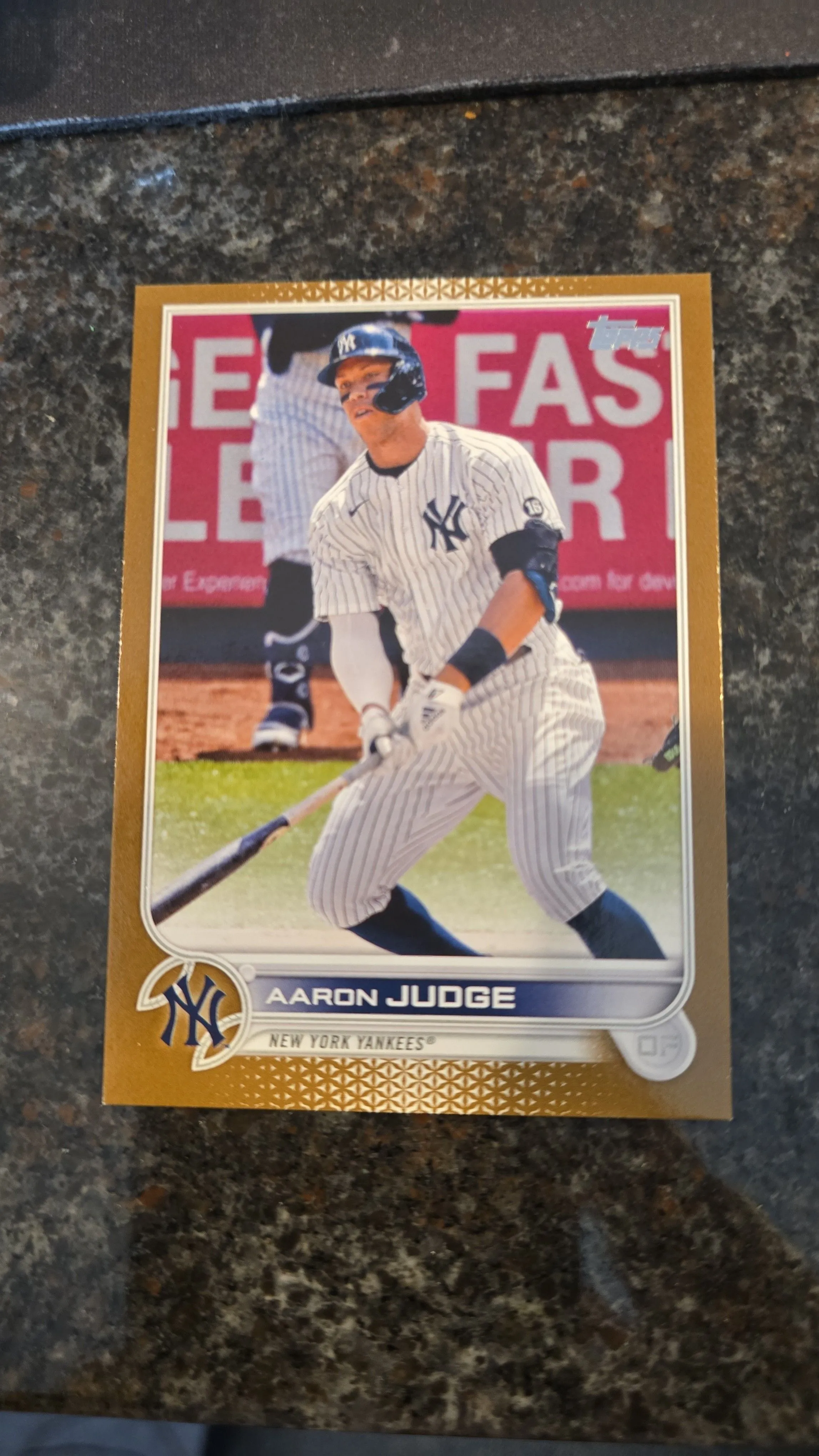 Product image for 2022 Topps Series 1 - Aaron Judge #99 Gold /2022  