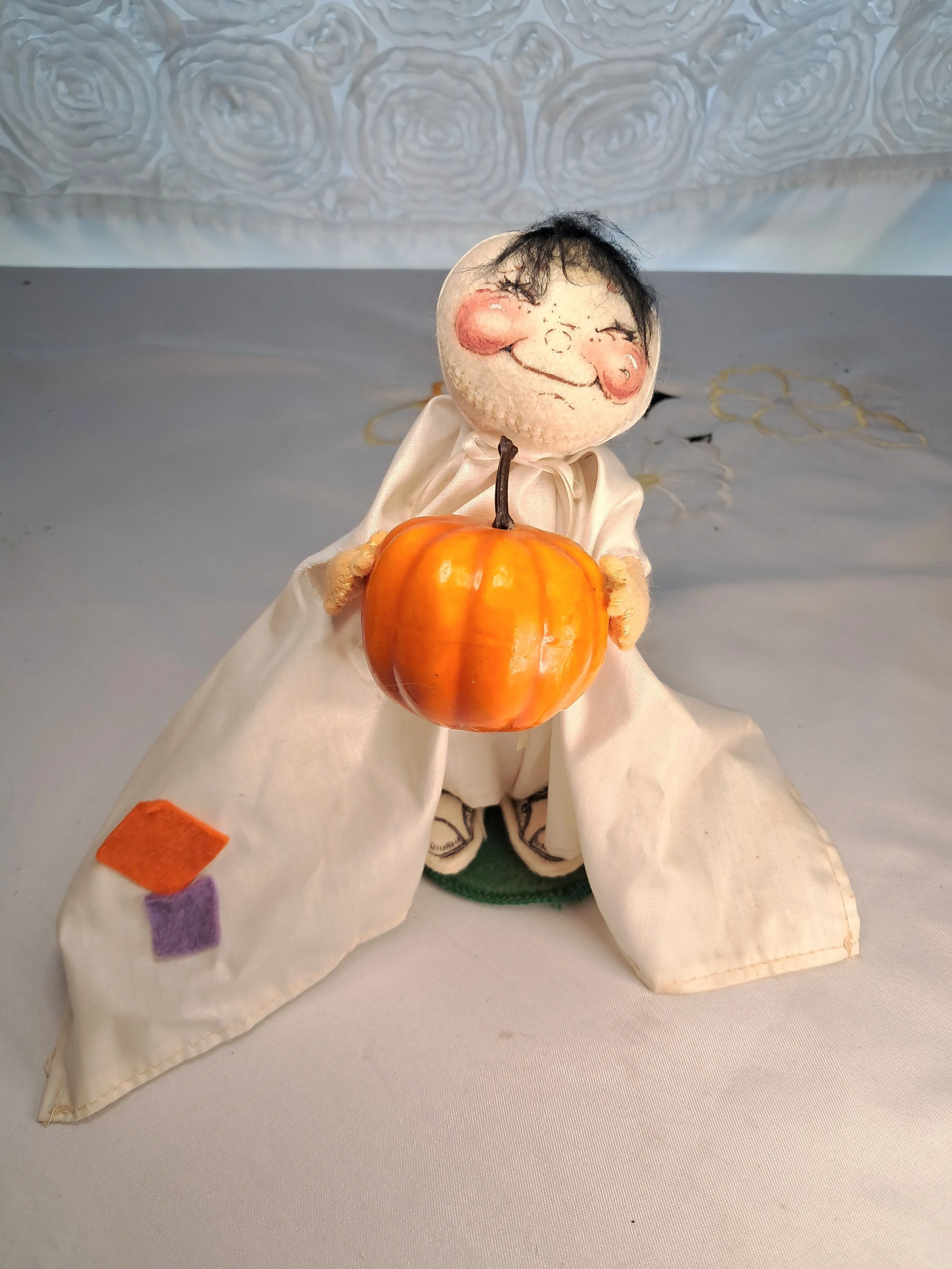Product image for #3. Annalee 1987 Ghost Kid With Pumkin