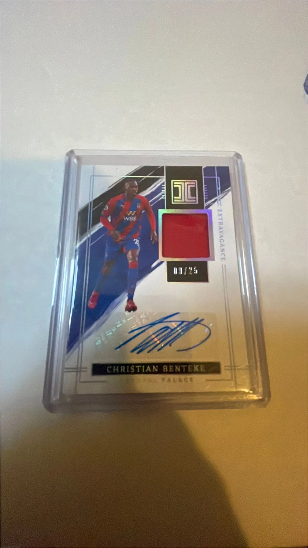 Product image for Christian Benteke /25 auto and player worn patch
