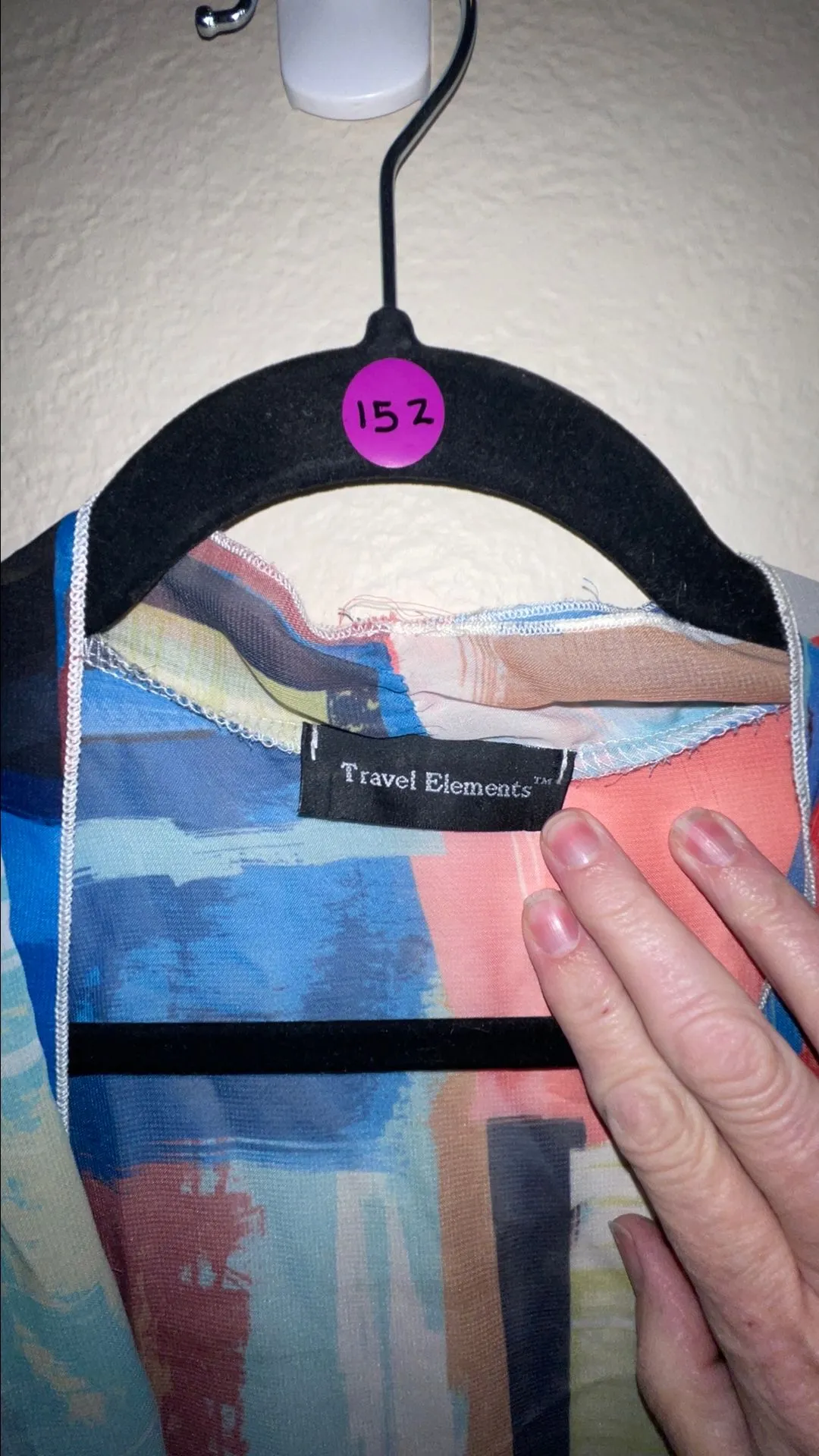 Listing Image Blurred Background