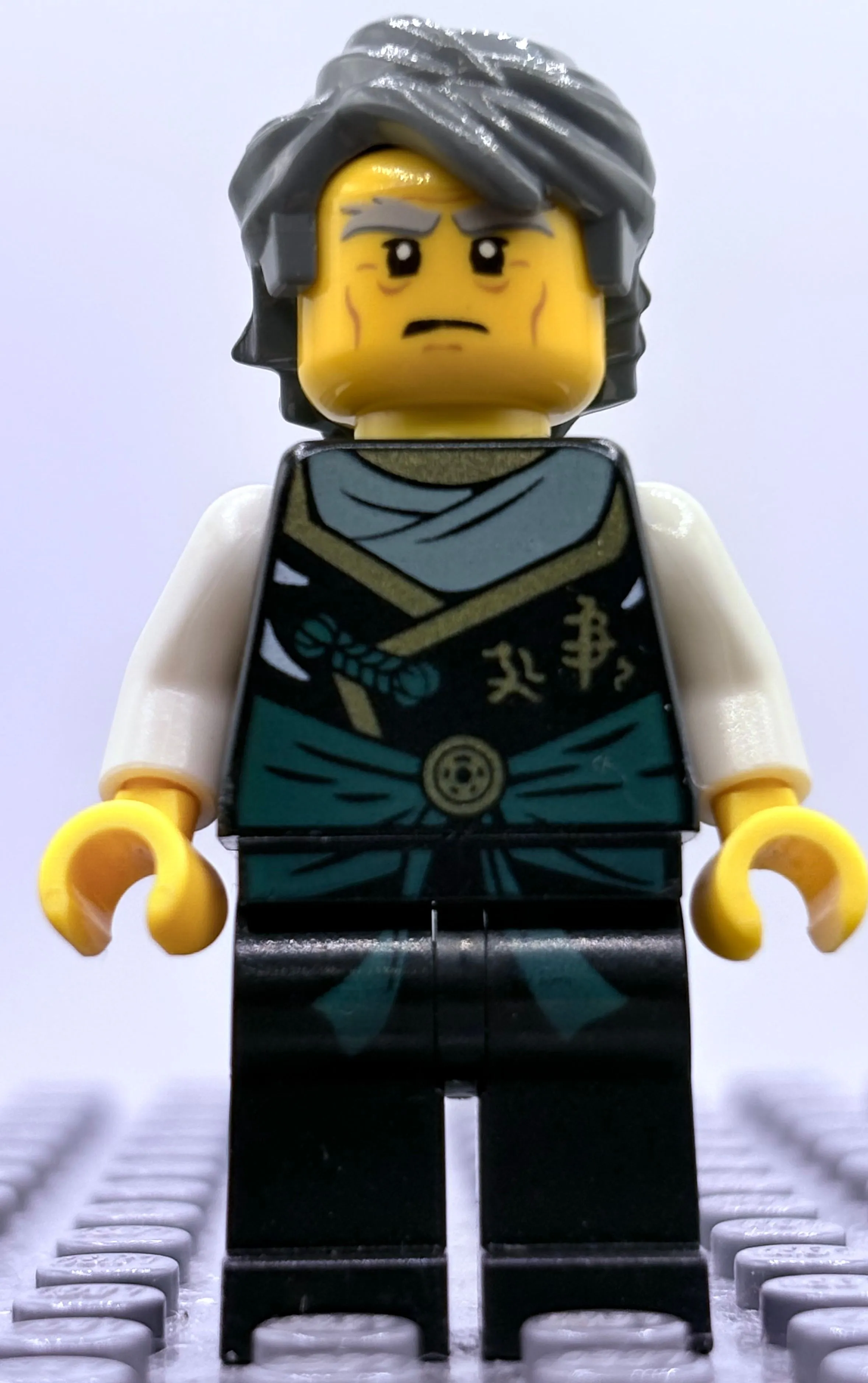 Lego Ninjago Minifigure Sensei Garmadon Ninja with Staff (70750