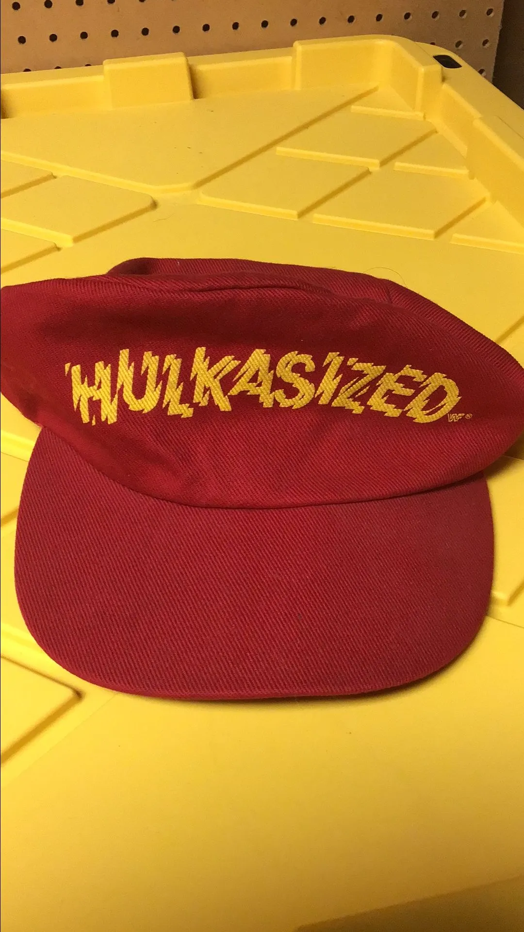 Product image for Kids WWF HULKASIZED snap back