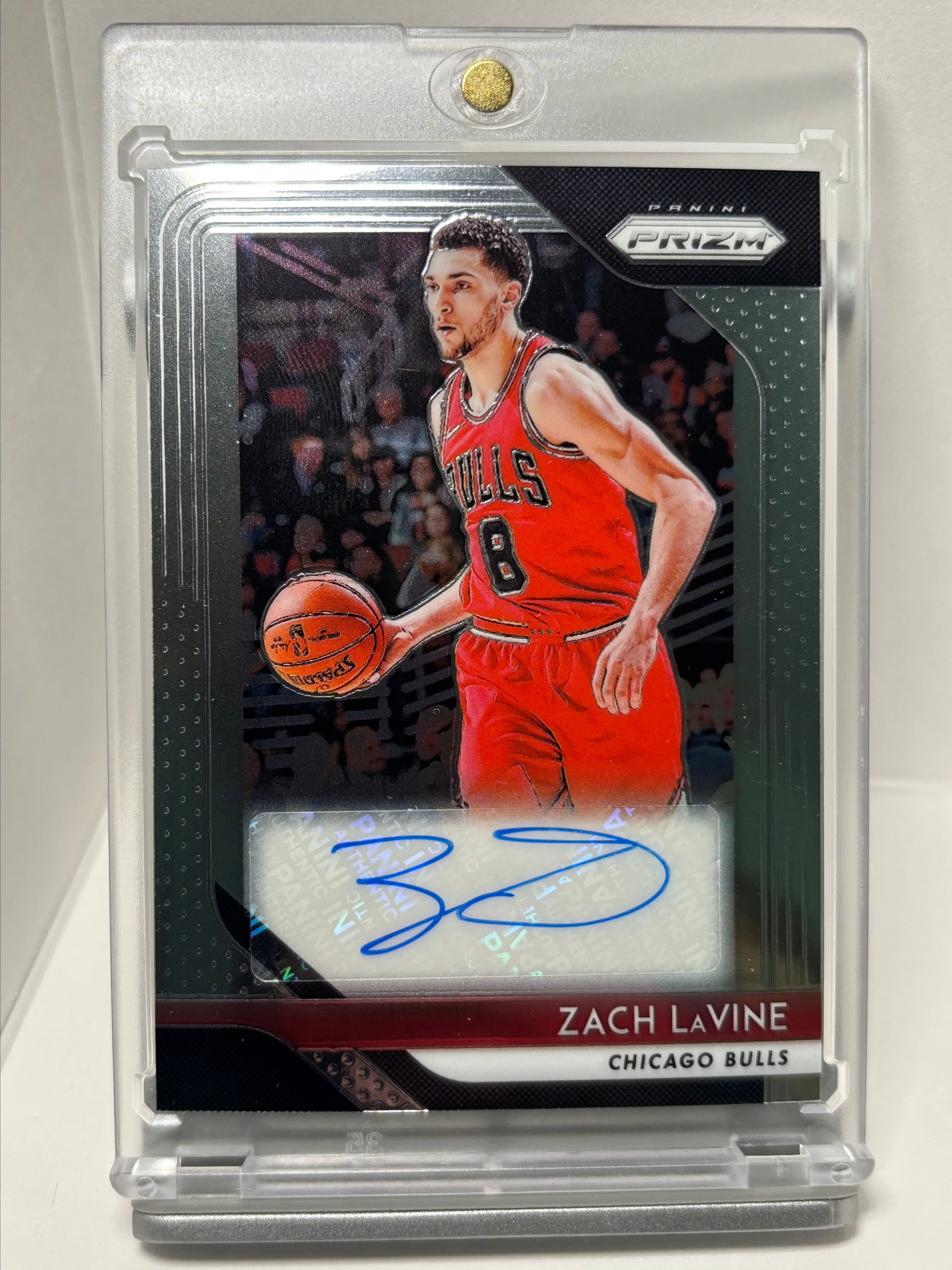 Product image for 2018-19 Panini Prizm - Auto #S-ZLV Zach LaVine