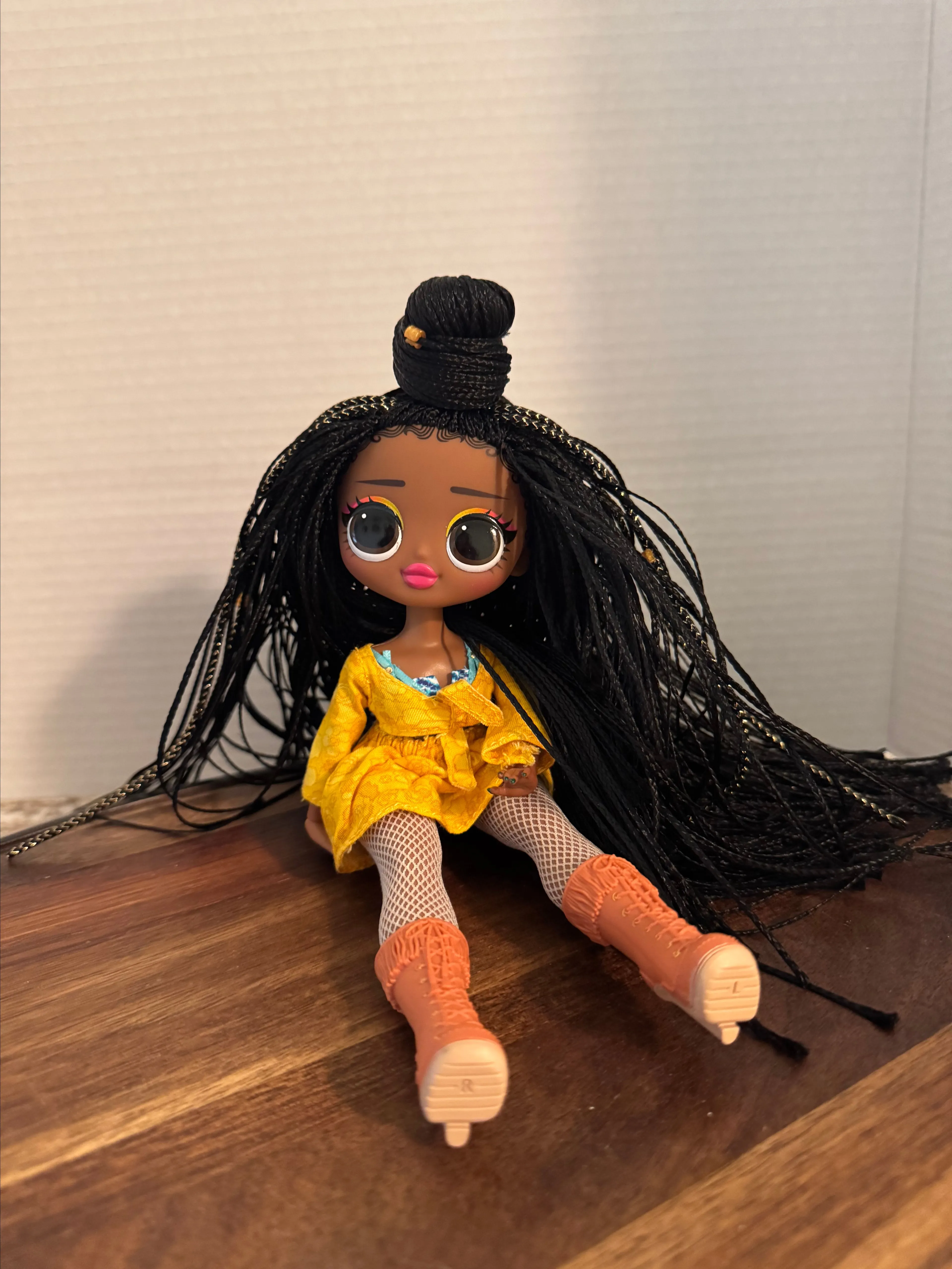 Product image for lol surprise omg world travel sunset doll