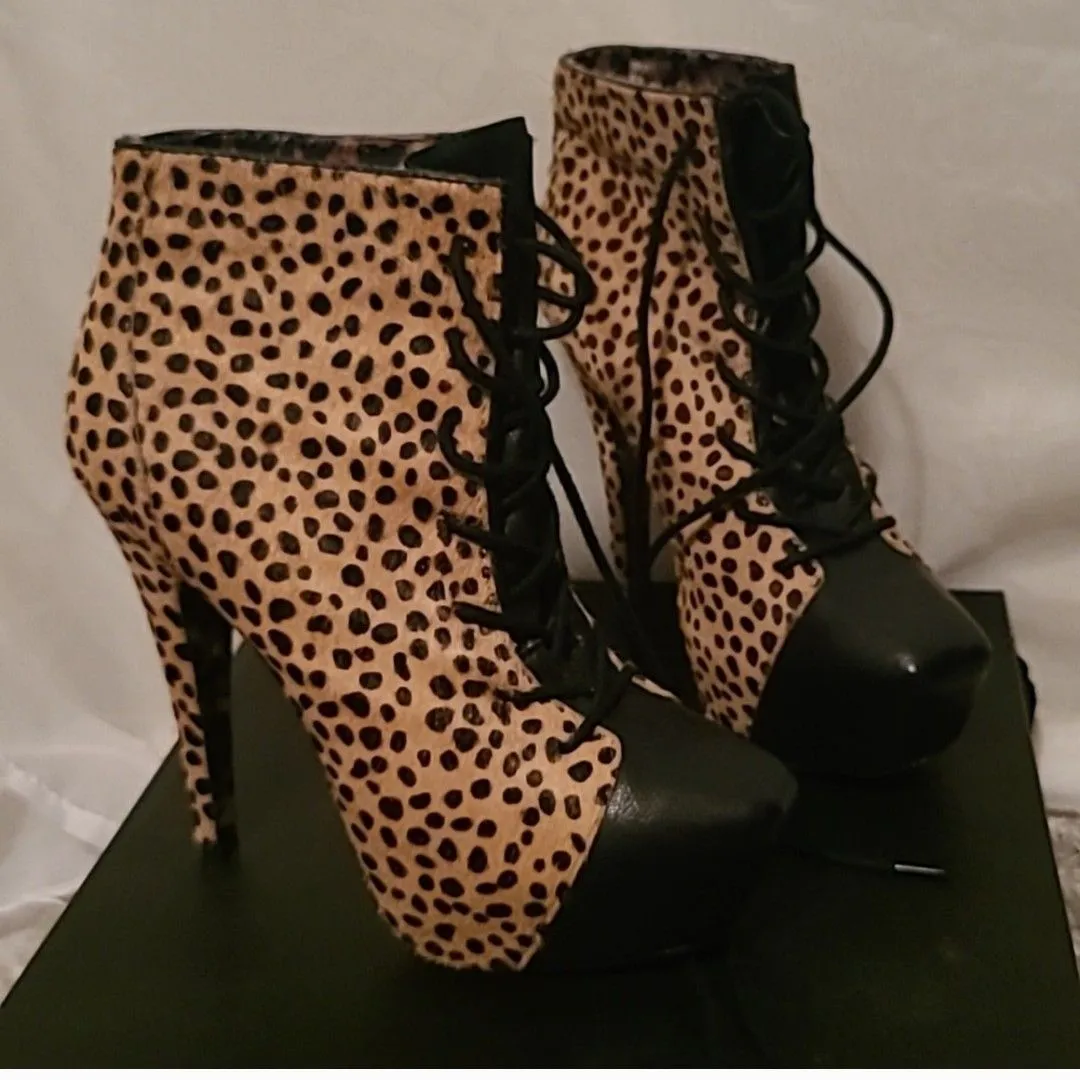 Product image for Betsey Johnson 