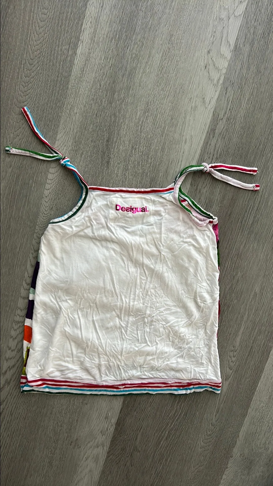 Listing Image Blurred Background