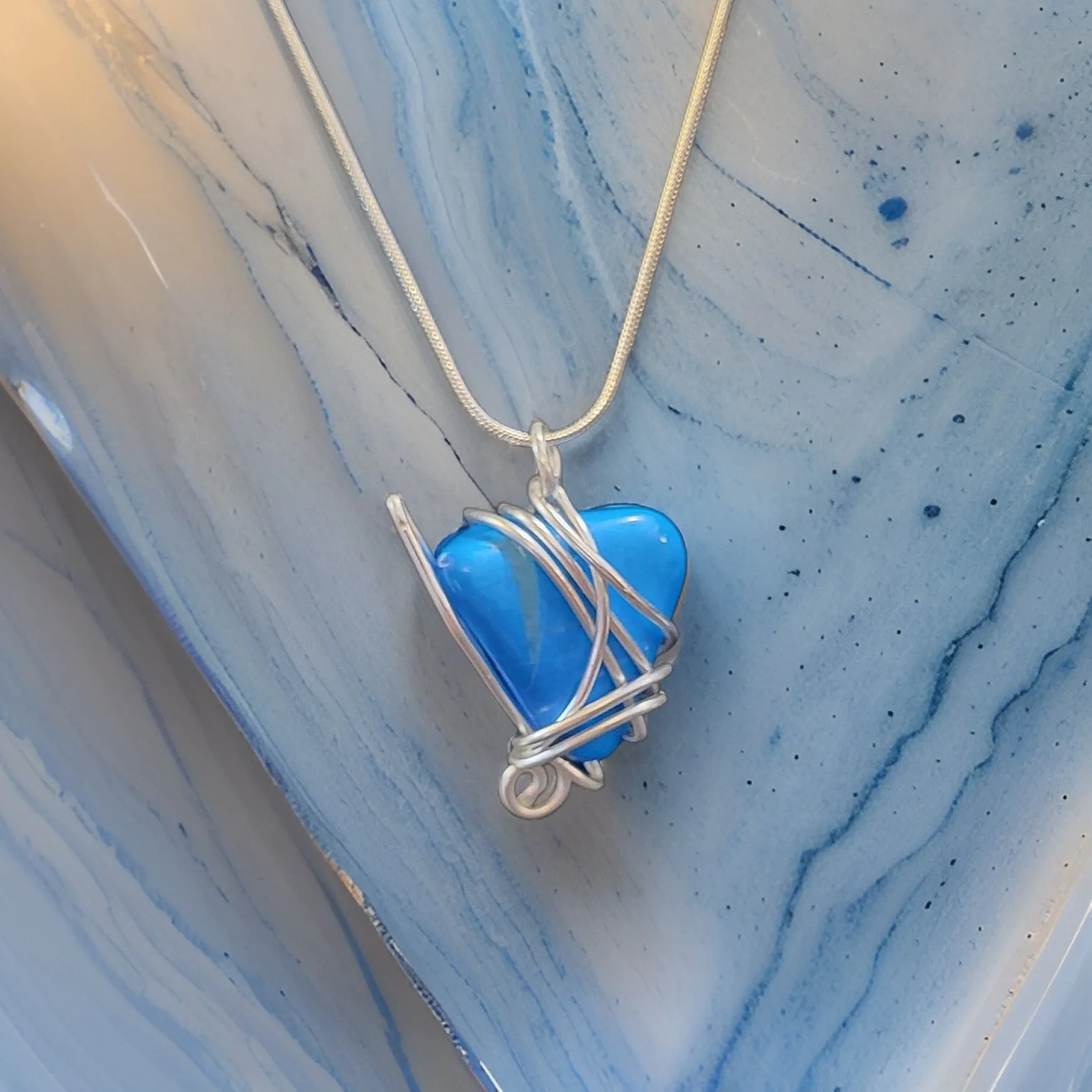 Product image for 5-22. Handmade Wire-wrapped Blue Howlite necklace