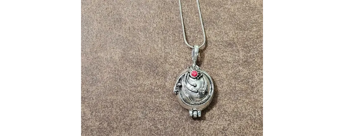 Product image for The Vampire Diaries Elena Vervain Verena Pewter Locket