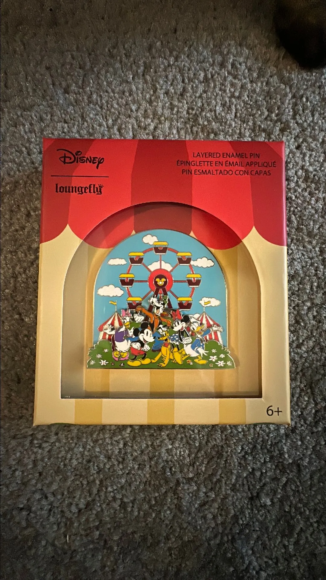 Product image for Mickey and Friends Jumbo Pin - LE 1000
