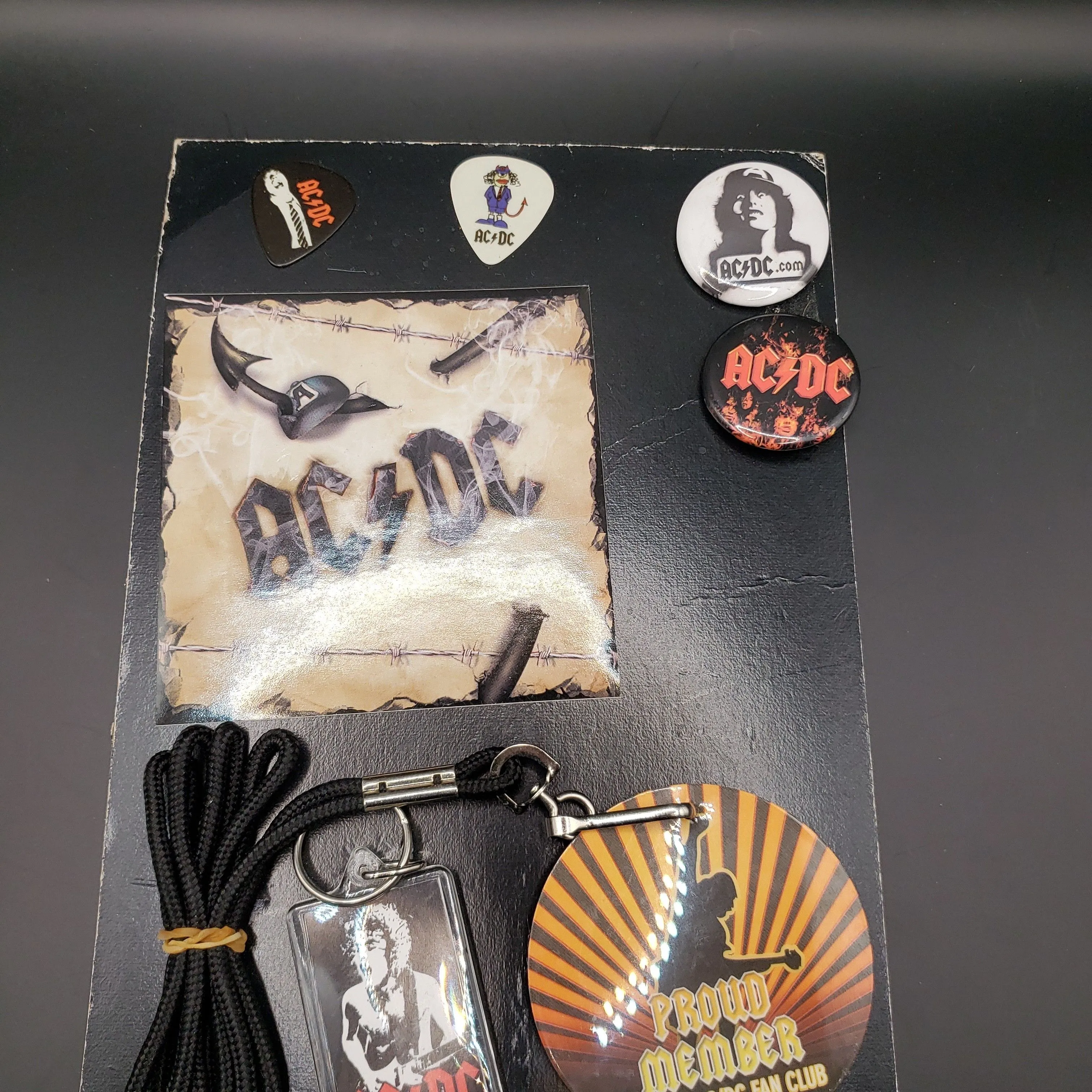 Product image for AC/DC Collector's Pack Guitar Picks Lanyard Tag Sticker Pins Keychain (Estate Sale)