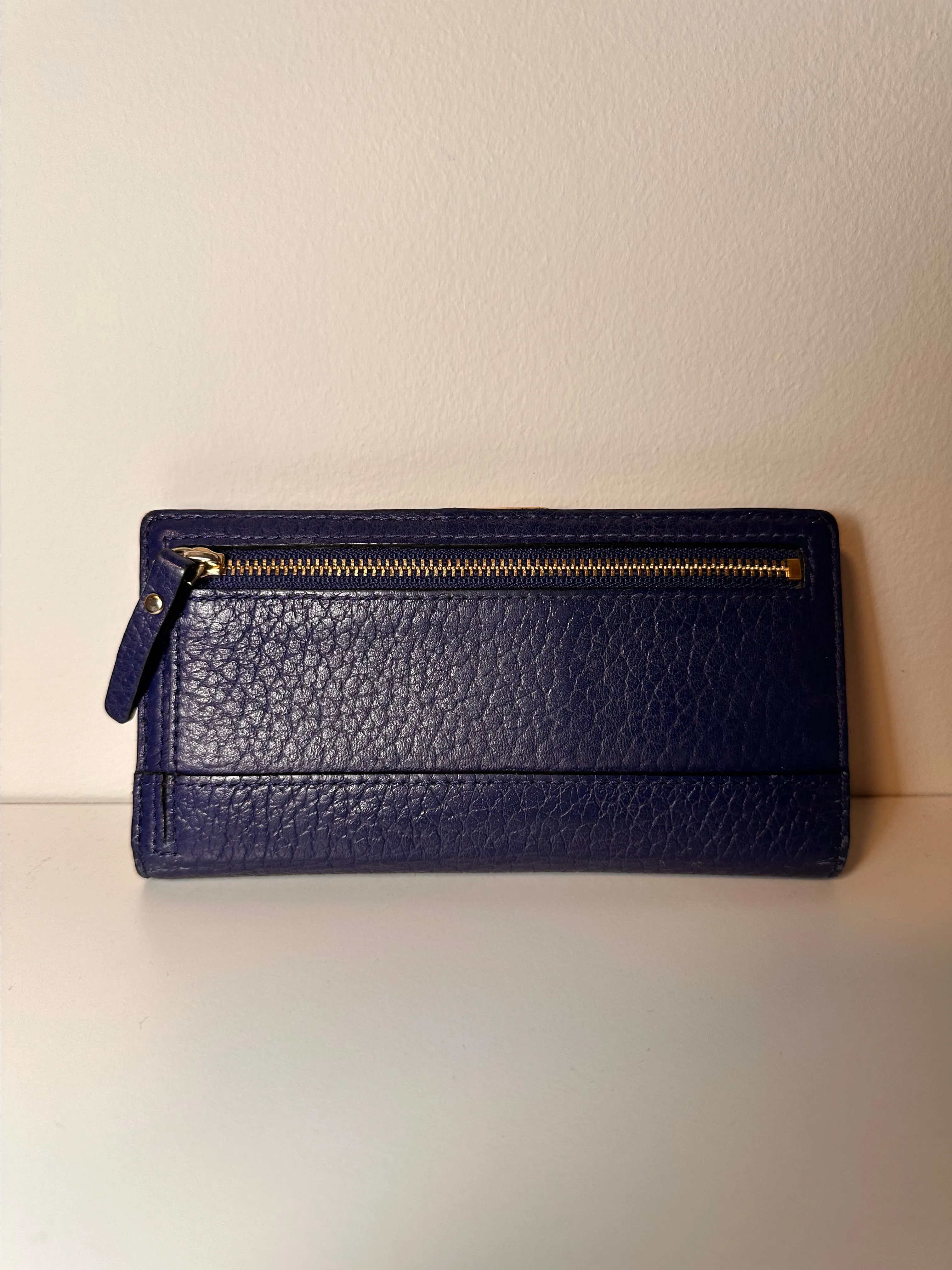 Listing Image Blurred Background