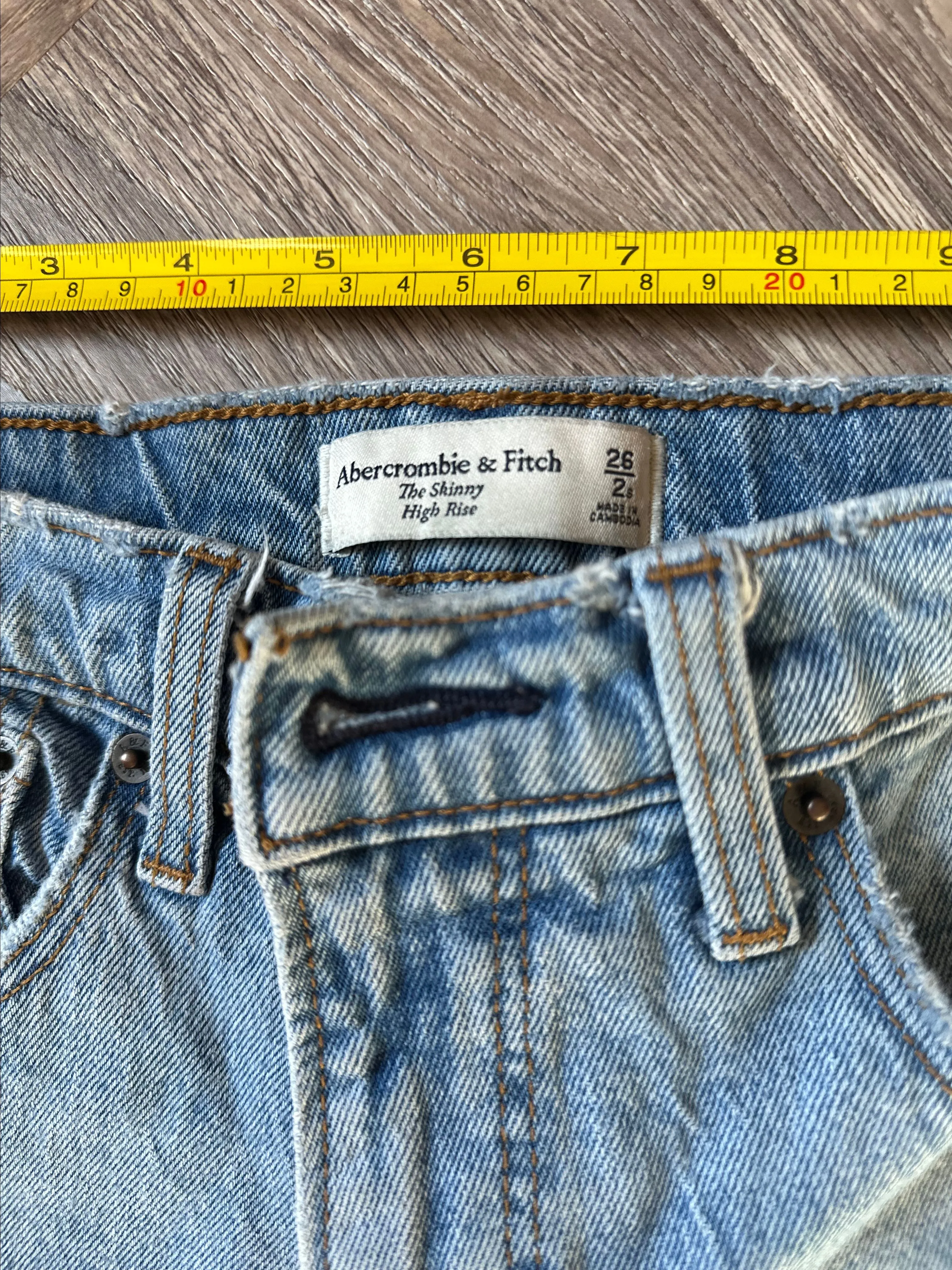 Listing Image Blurred Background