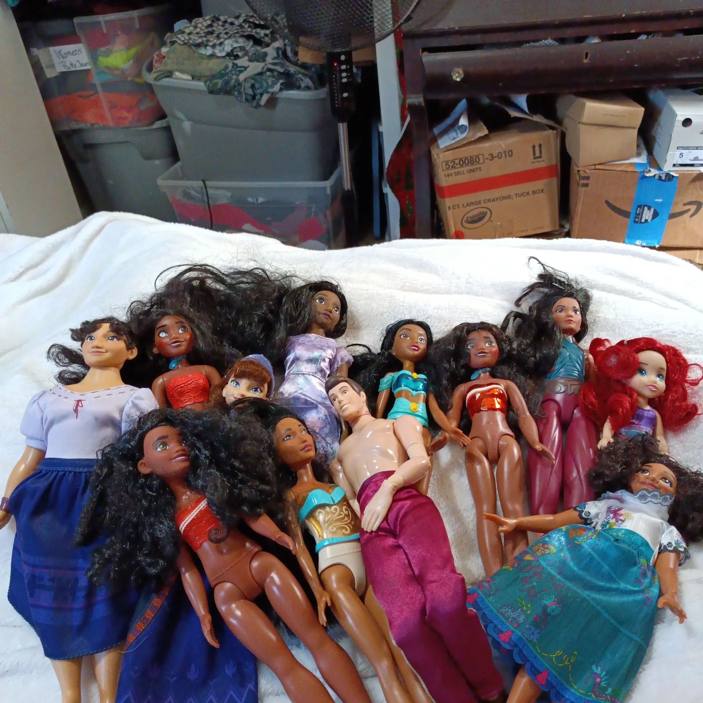 Product image for 12 Disney Dolls mixed 