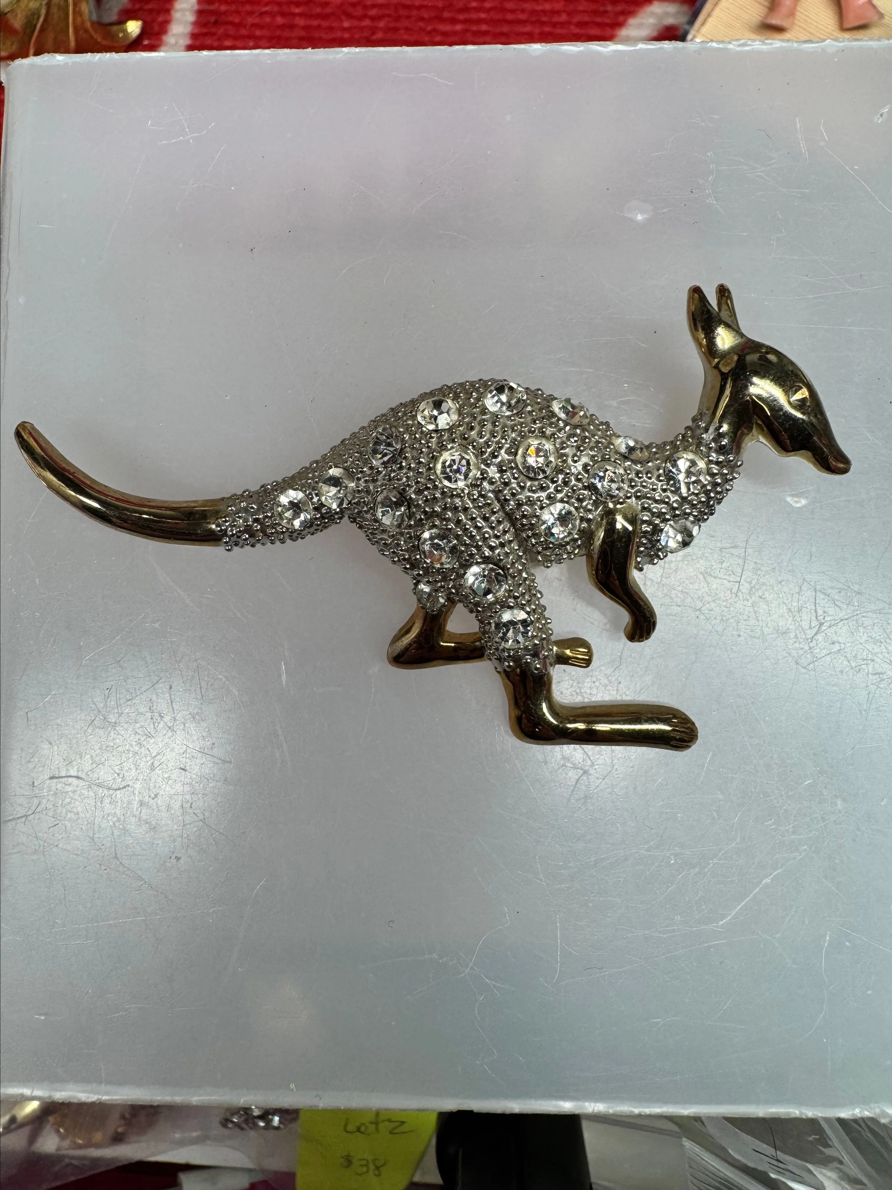 Product image for Kangaroo brooch