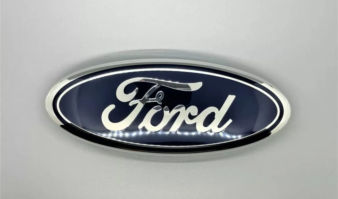 Product image for Ford 9” Blue oval emblem W/ valve stem caps