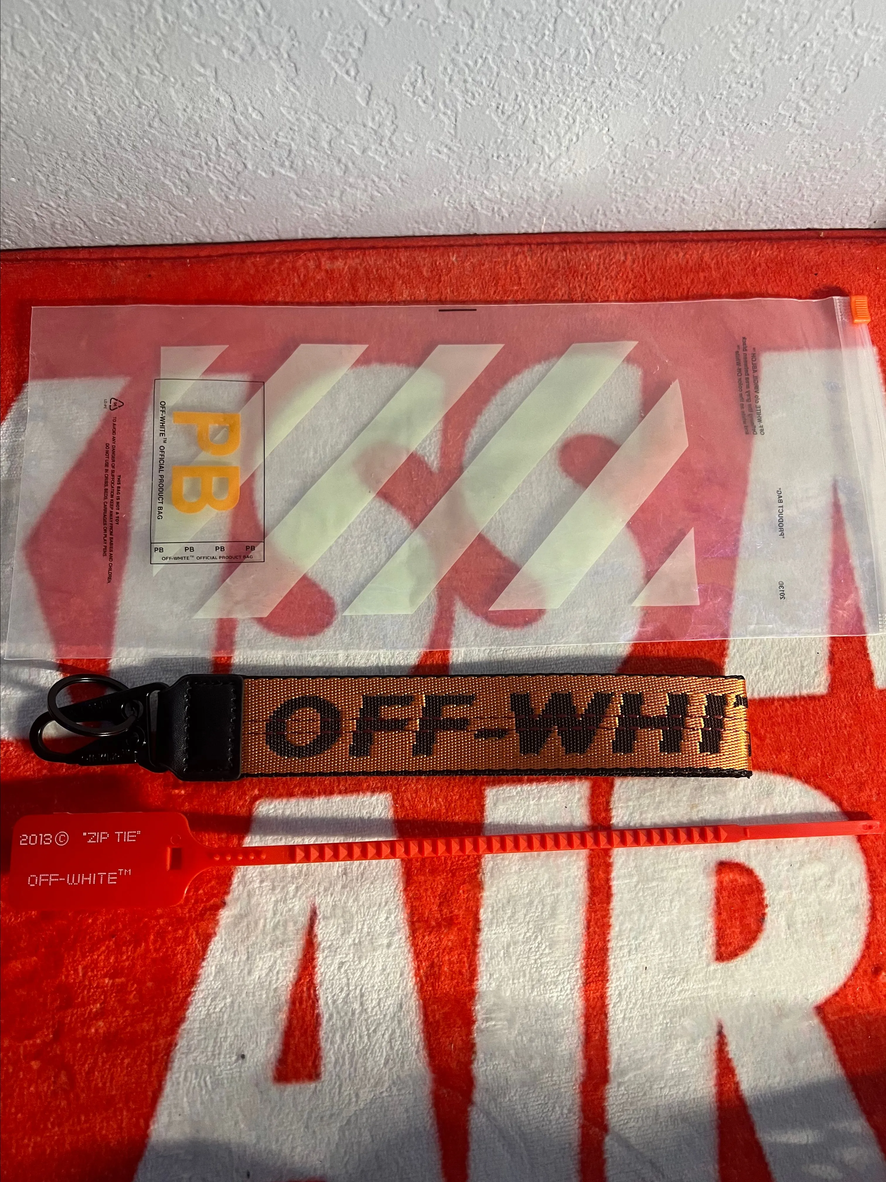 Product image for CUSTOM (Orange) OFF-WHITE Lanyard