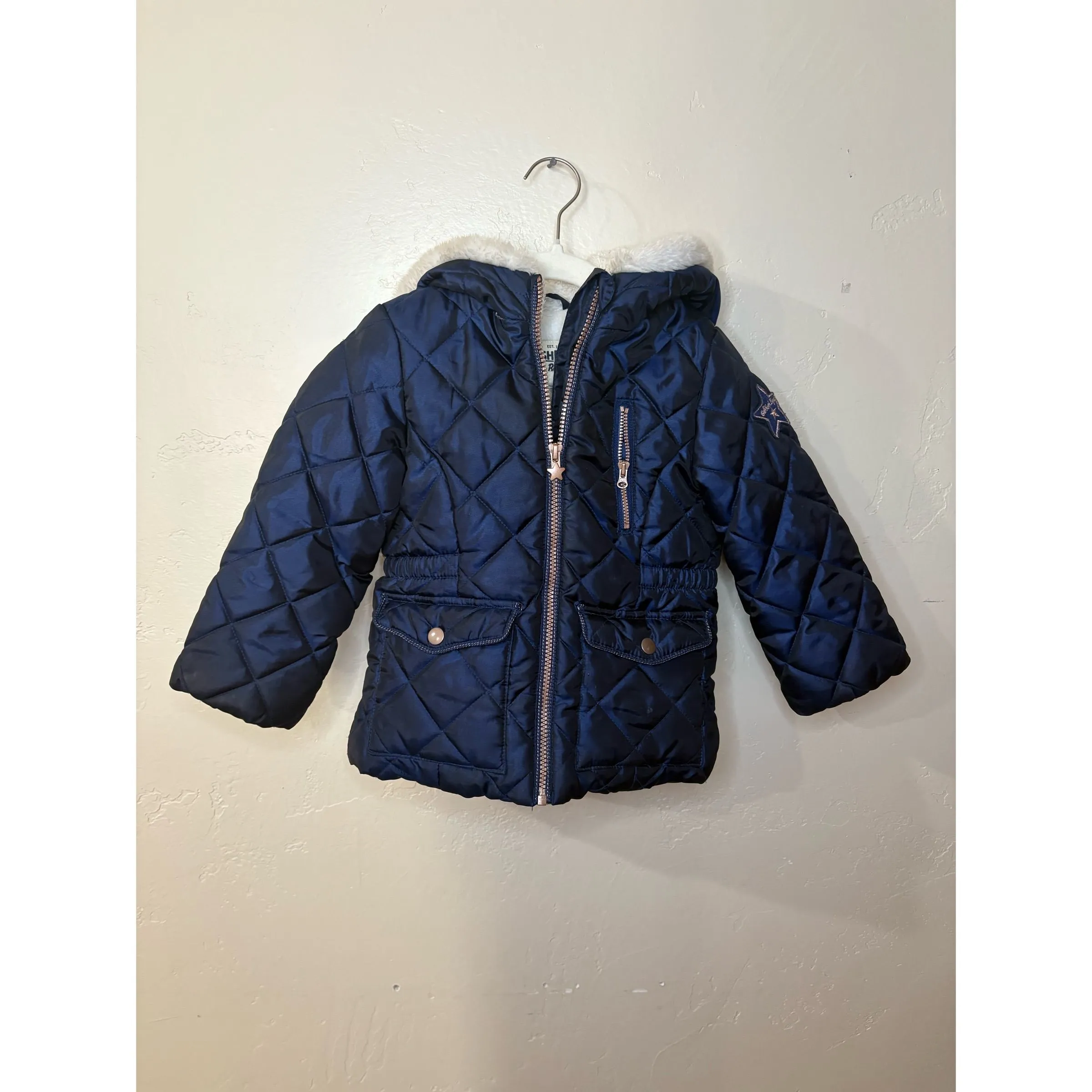 Product image for 056. OshKosh Size 4