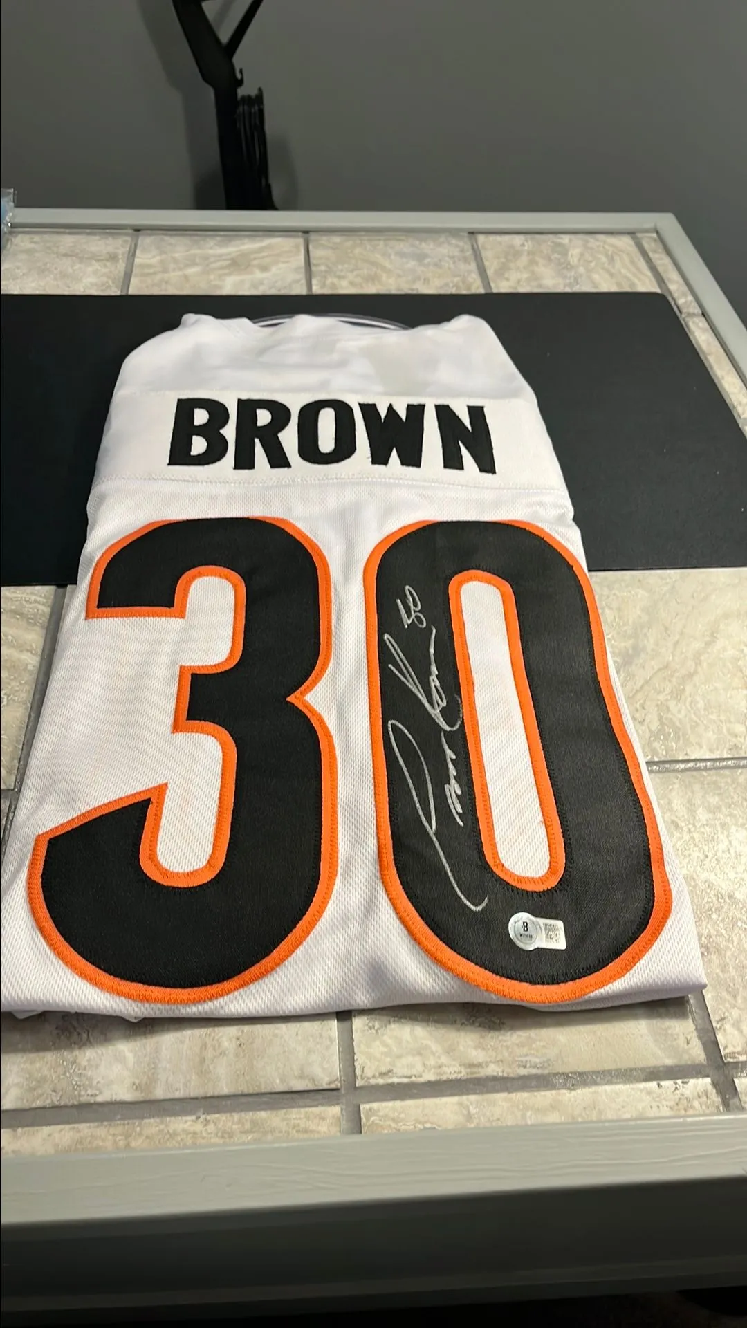 Product image for Chase Brown - Cincinnati Bengals Autographed Jersey (BECKETT #1W541423) - NFL / ILLINOIS / FOOTBALL