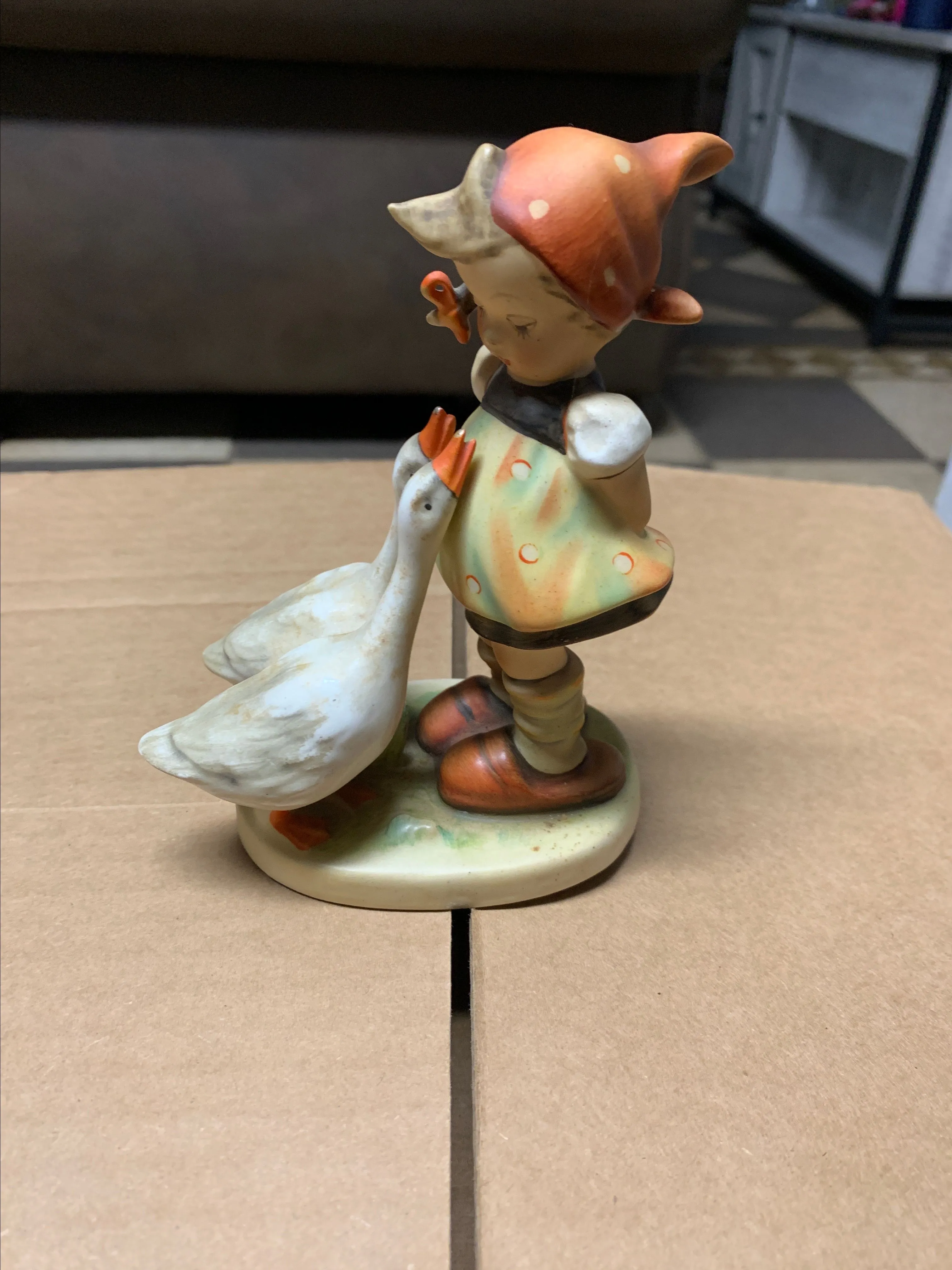 Product image for 1953 Hummel “Girl With Geese” figurine