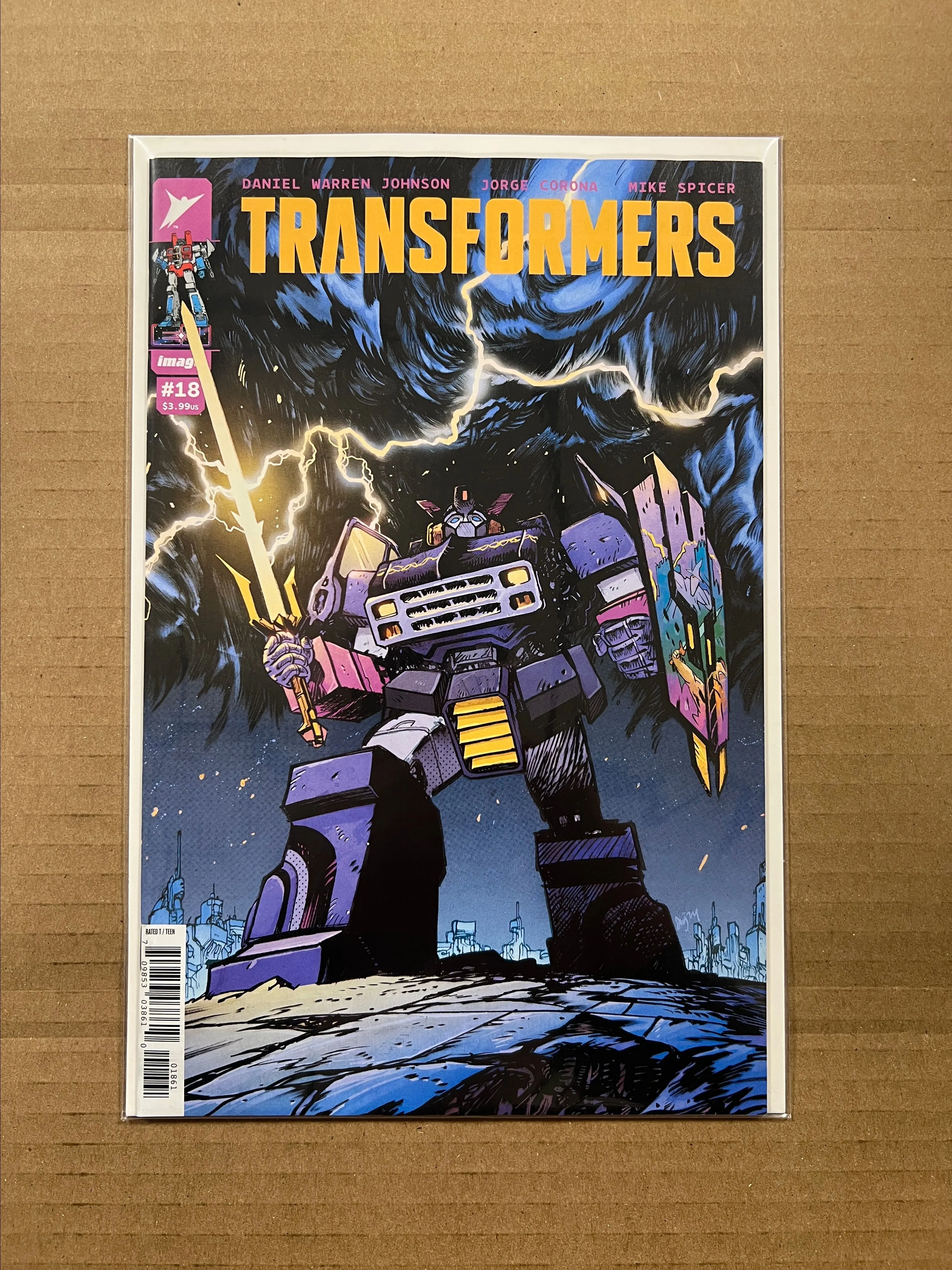 Product image for TRANSFORMERS #18 CVR F DANIEL WARREN JOHNSON