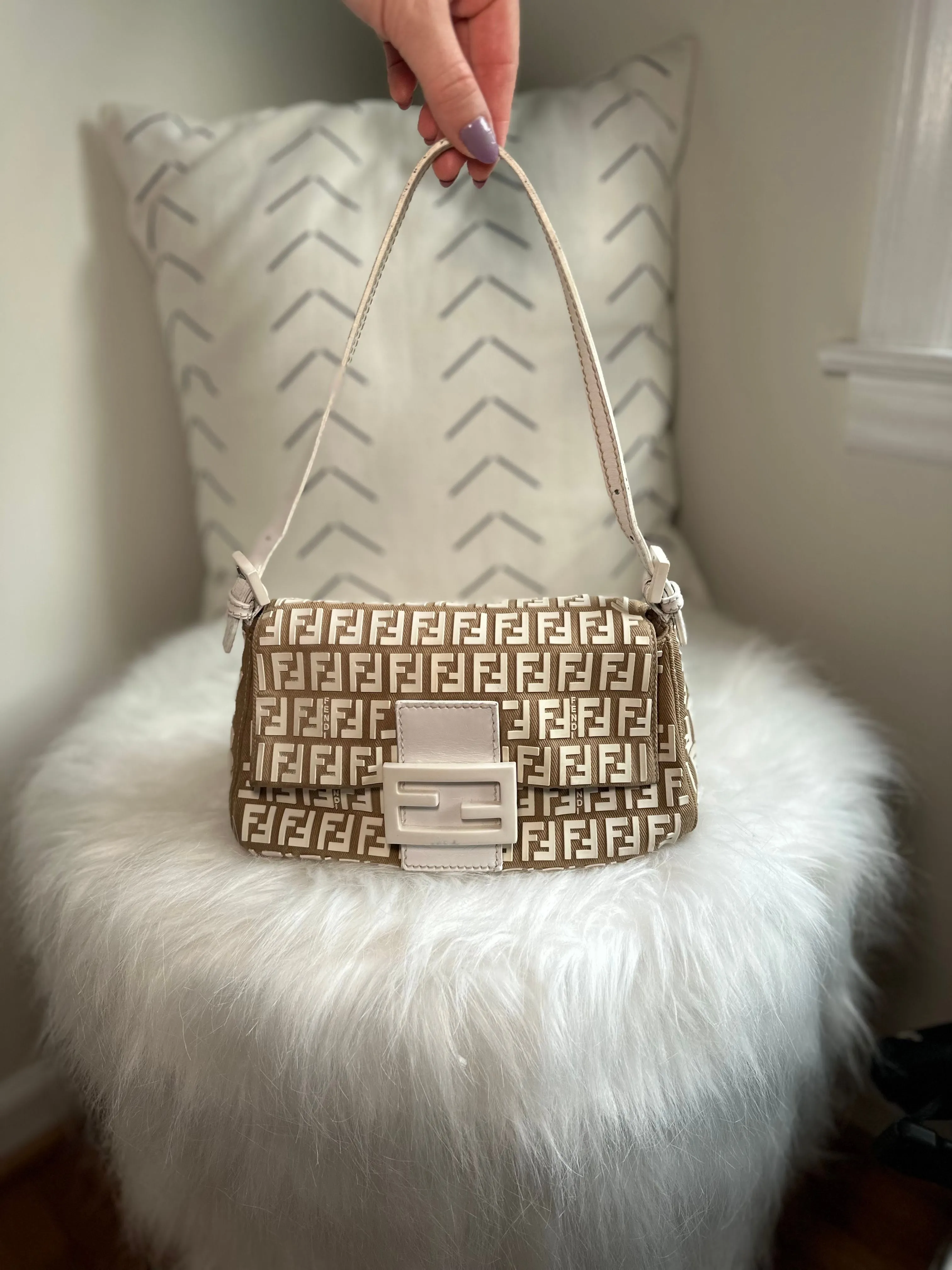 Product image for Fendi Baguette (rare)