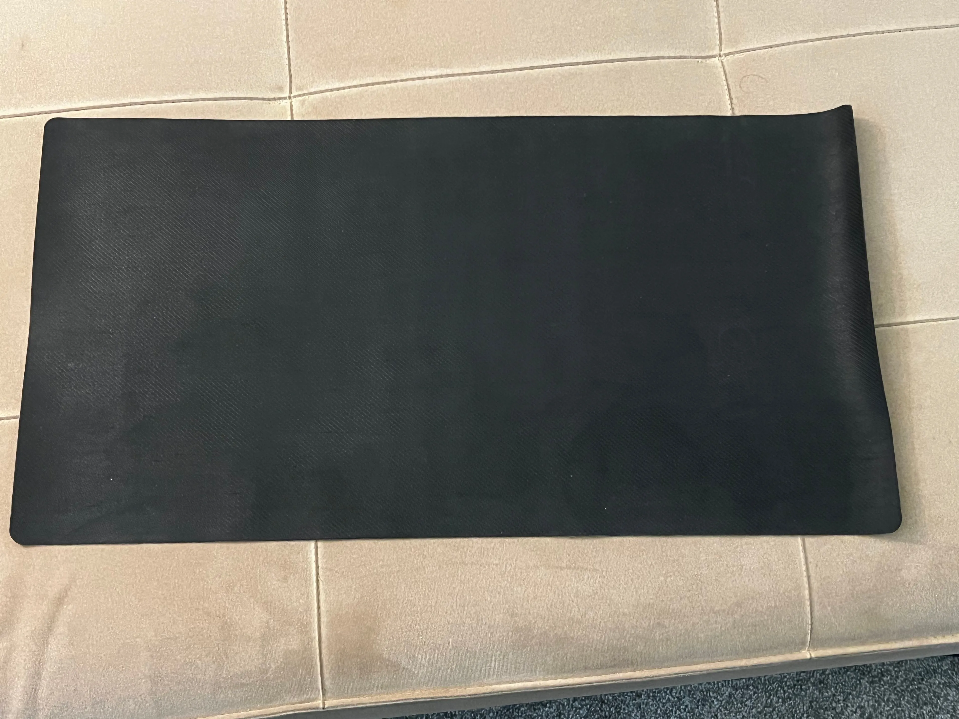 Listing Image Blurred Background