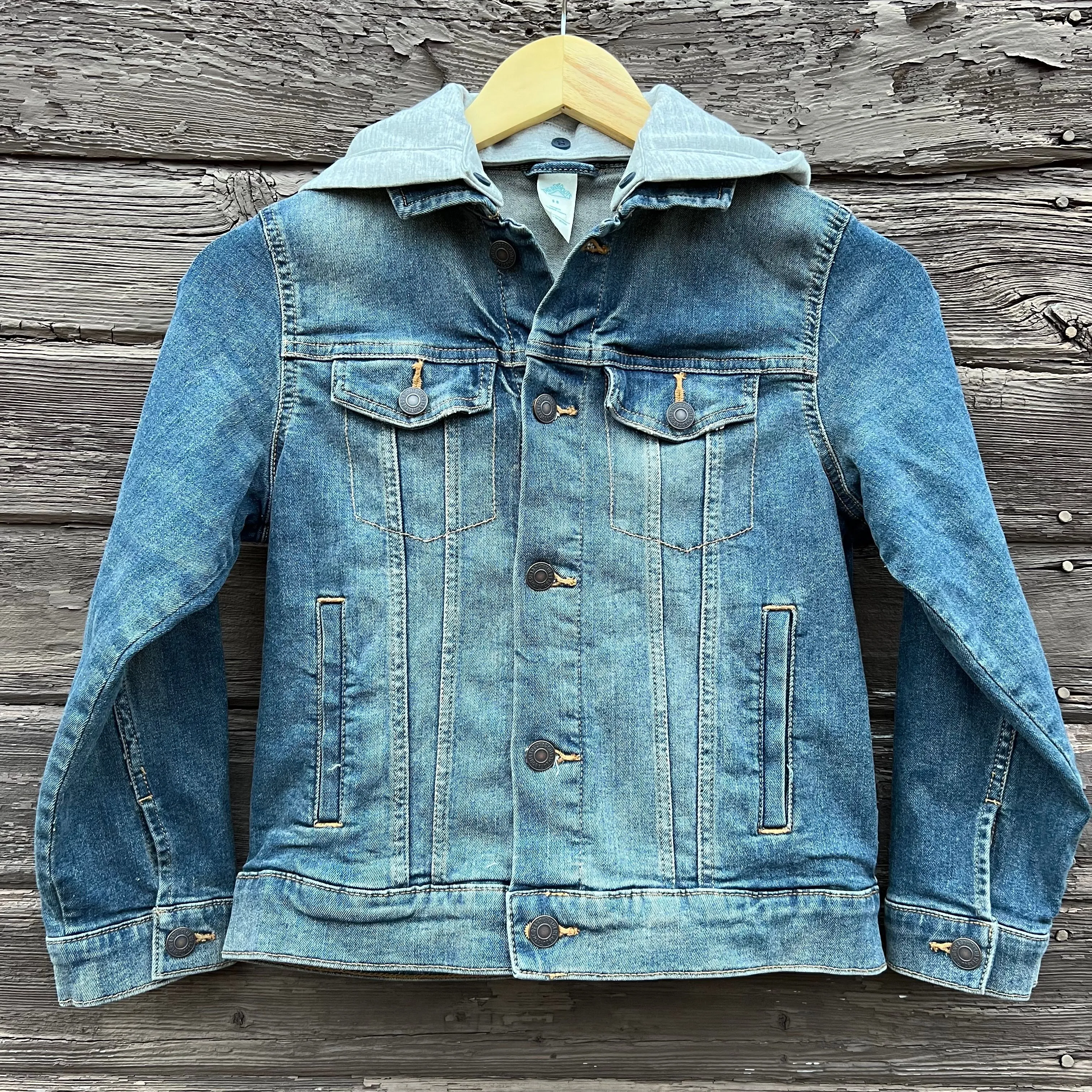 Listing Image Blurred Background