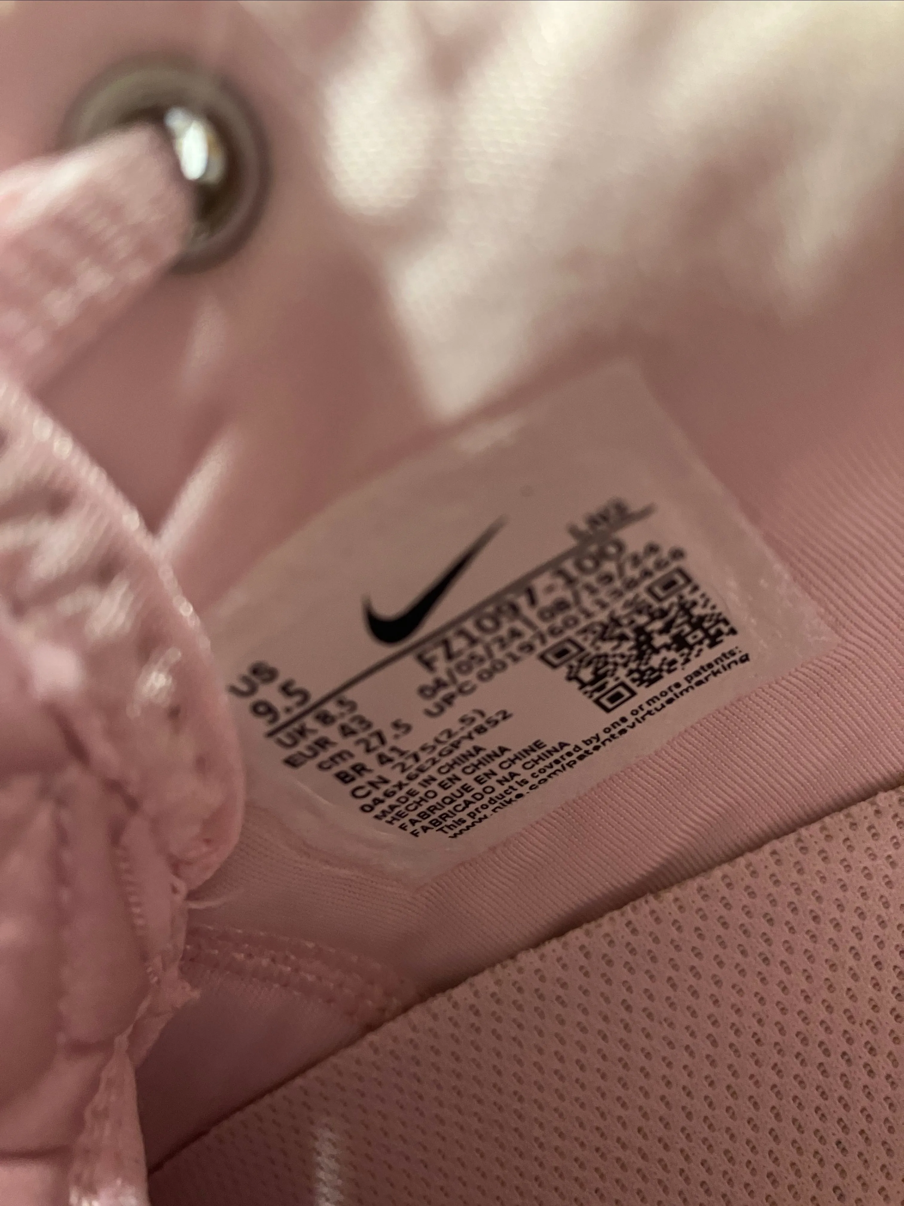 Listing Image Blurred Background