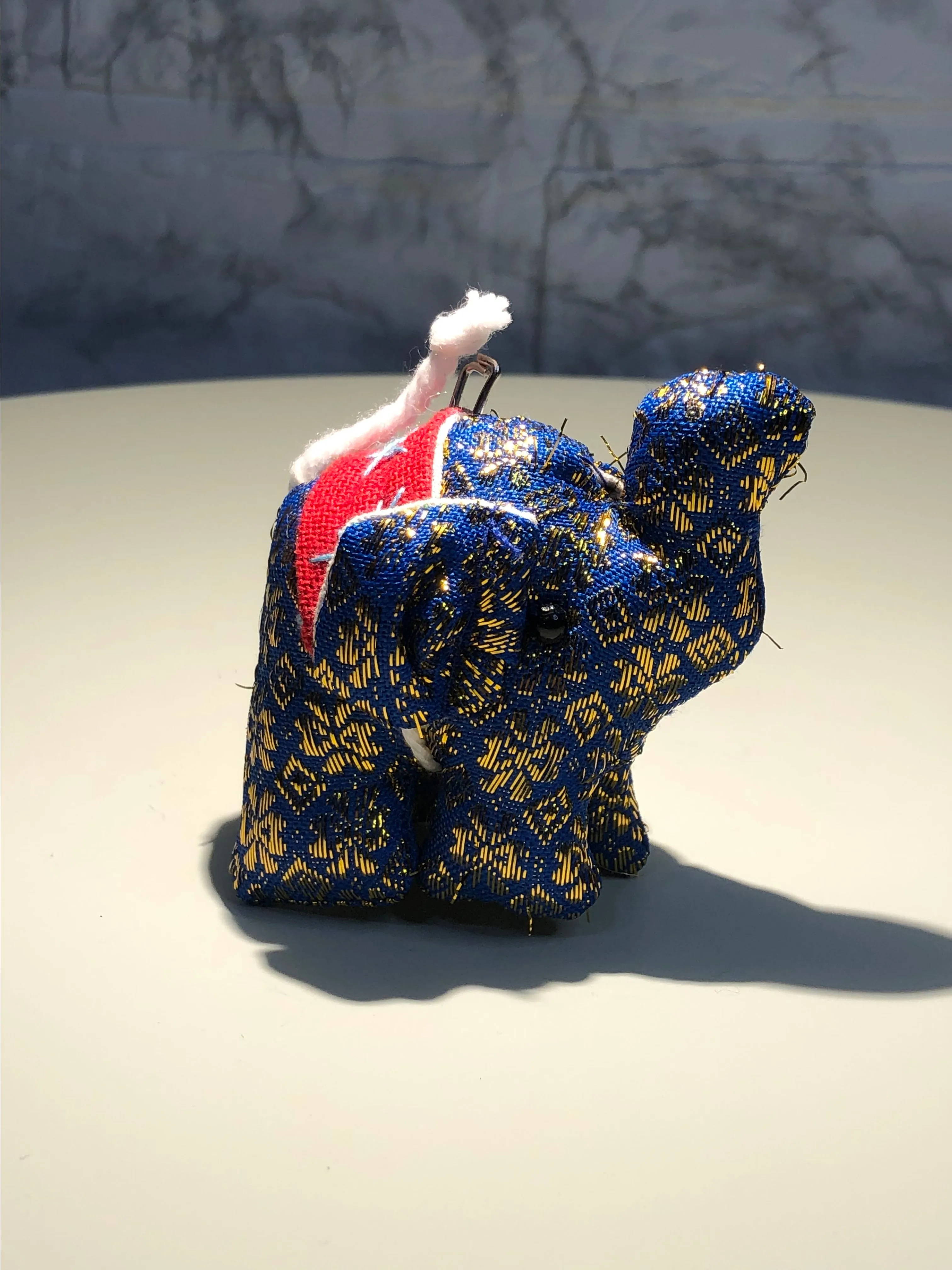Listing Image Blurred Background